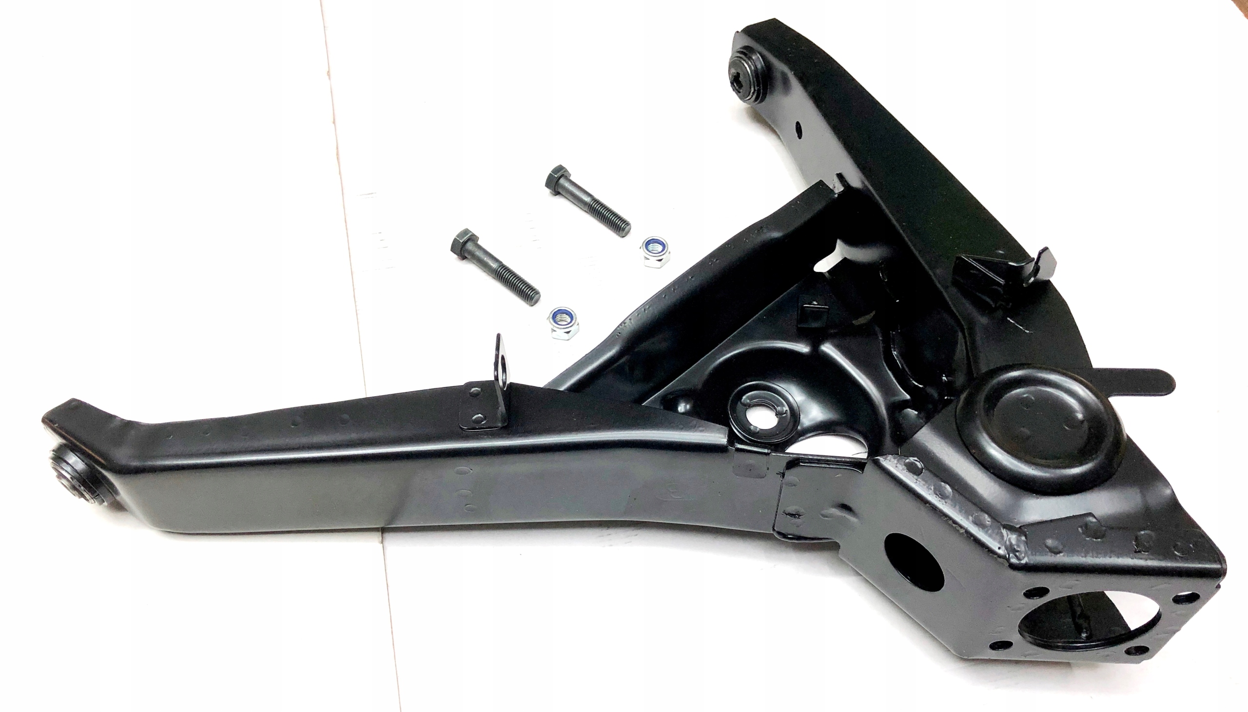 WAHACZ WAHACZE TYŁ Lewy TULEJA WAHACZA FIAT 126p + 2 Śruby Nowy