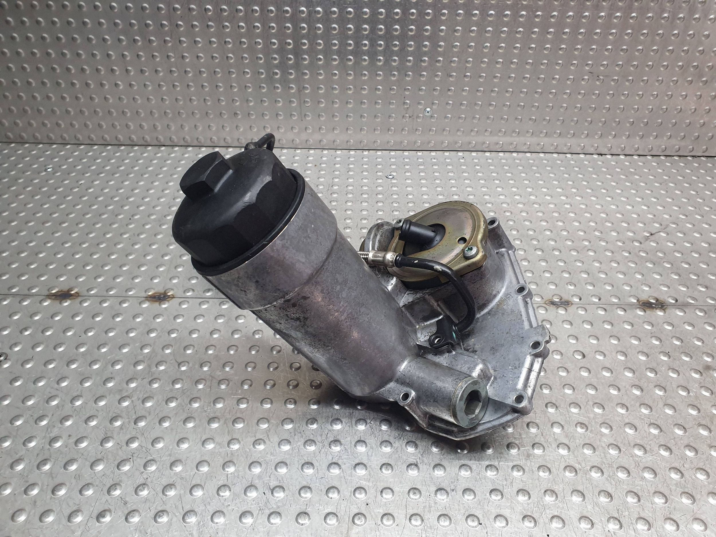 Porta FILTRU olio 059115405G AUDI A4 B6 PASSAT B5 2.5 TDI
