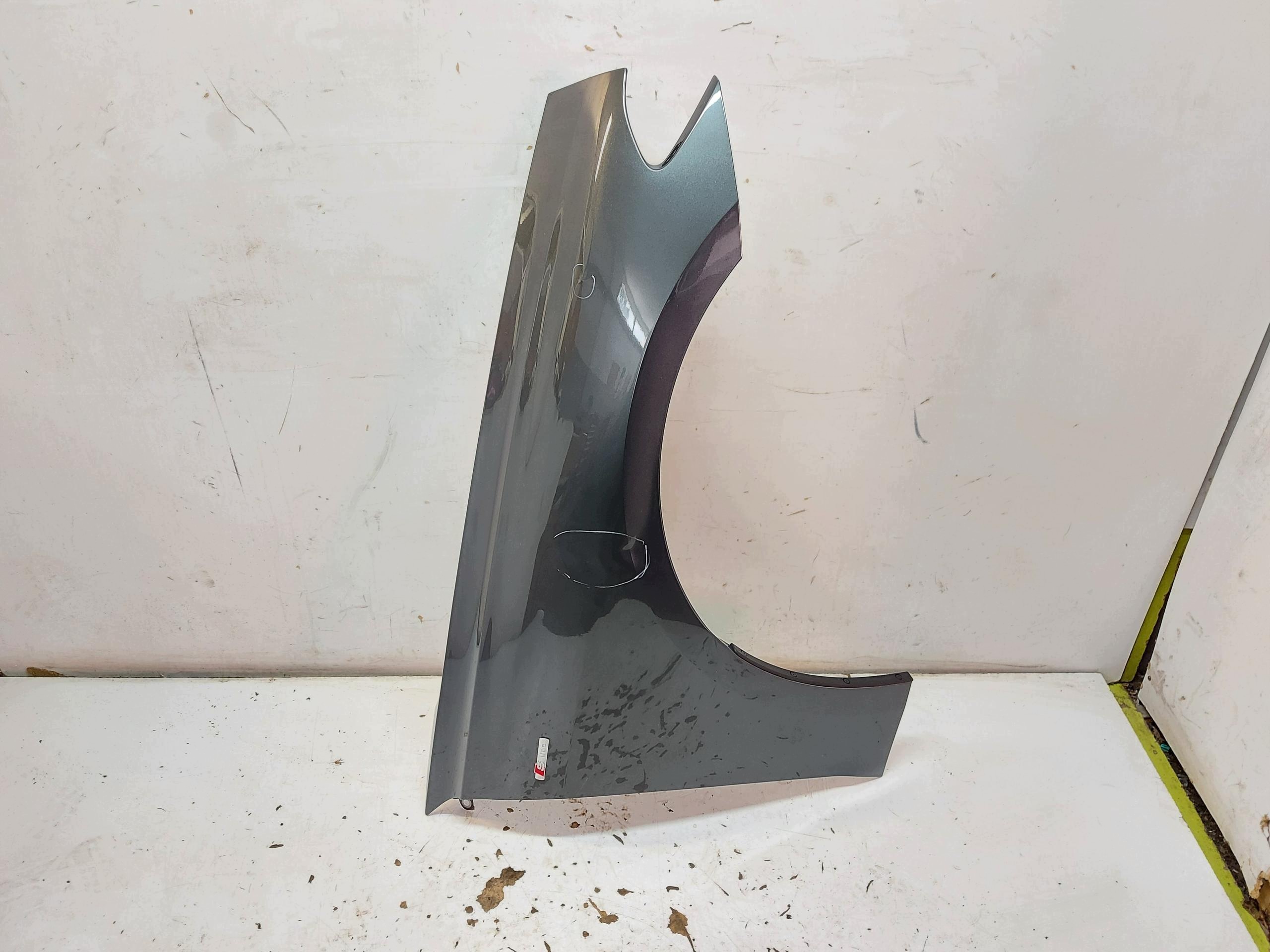 AUDI A5 8B3 AVANT fender front right LZ7S
