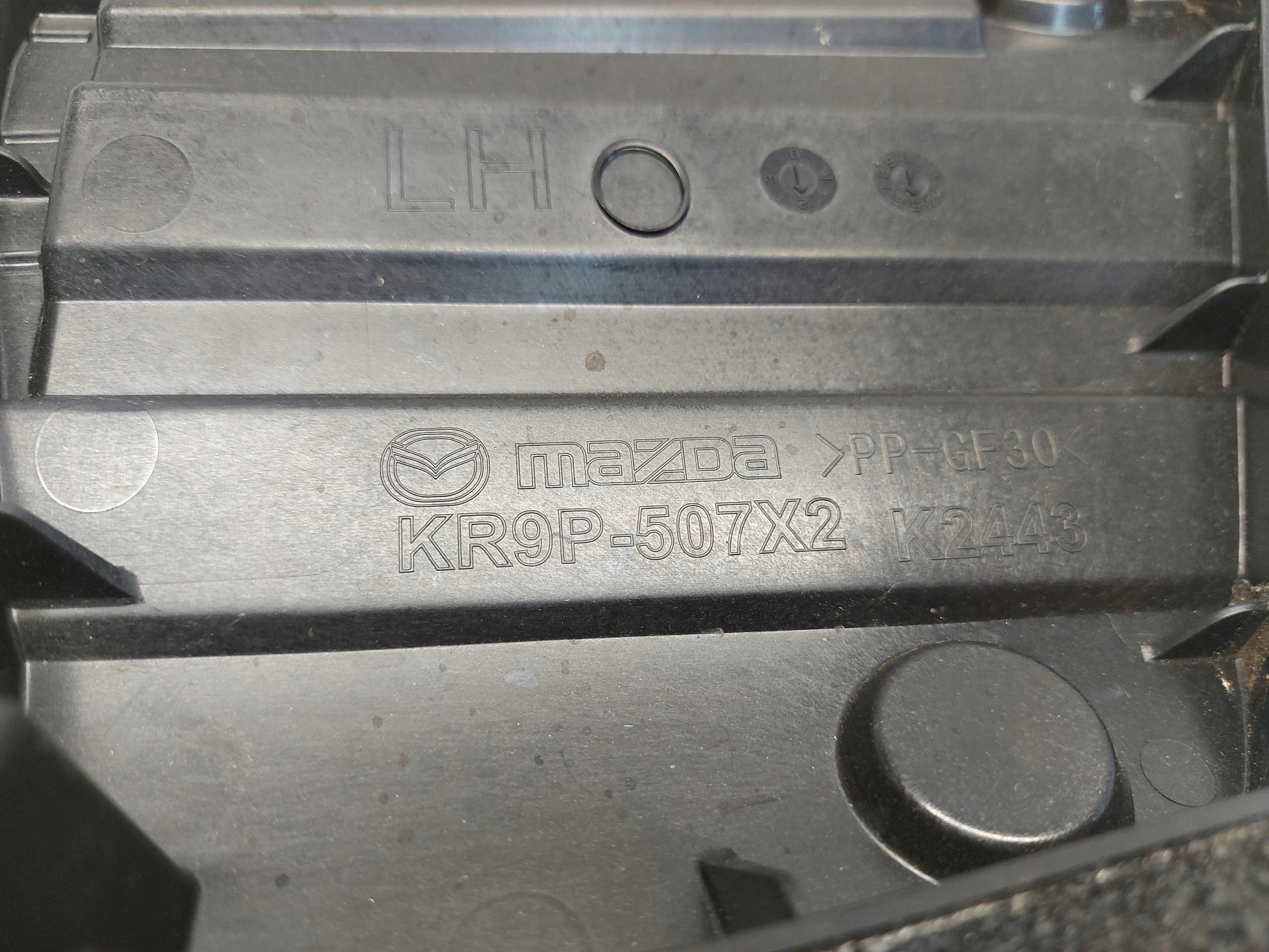 Mazda CX60 2023r plastyk kryt komory MOTORU levá předek