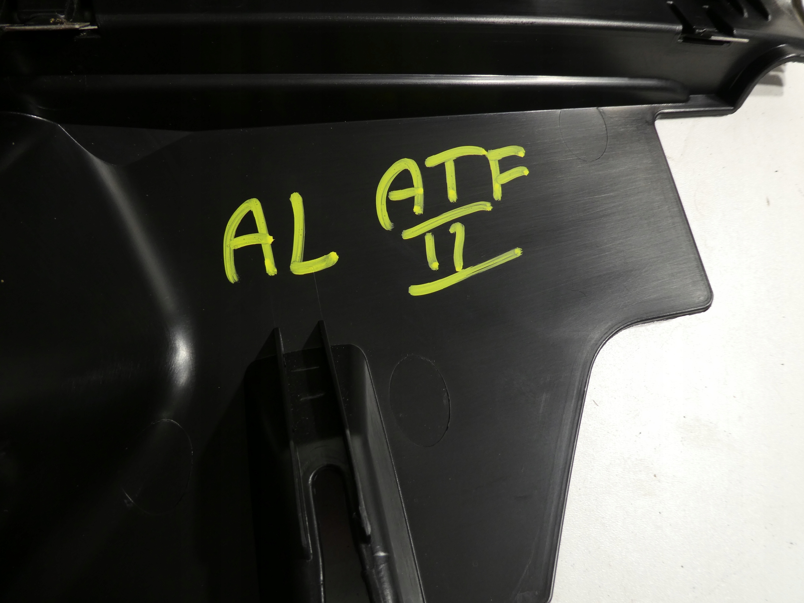 AUDI Q5 cover of the threshold boot 8R0864513C