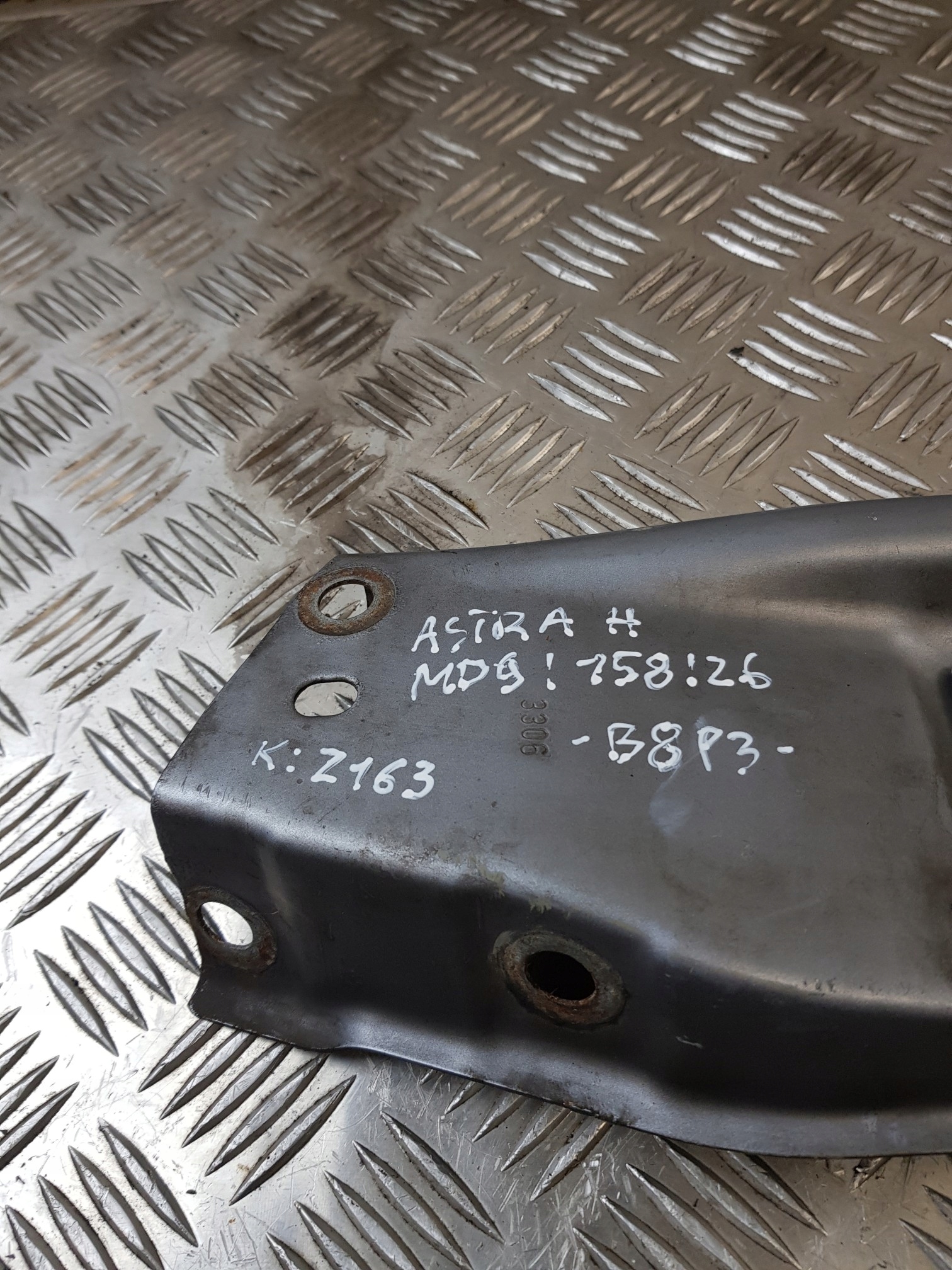 front upper panel + impact sensor 13158750 OPEL ASTRA H 07R