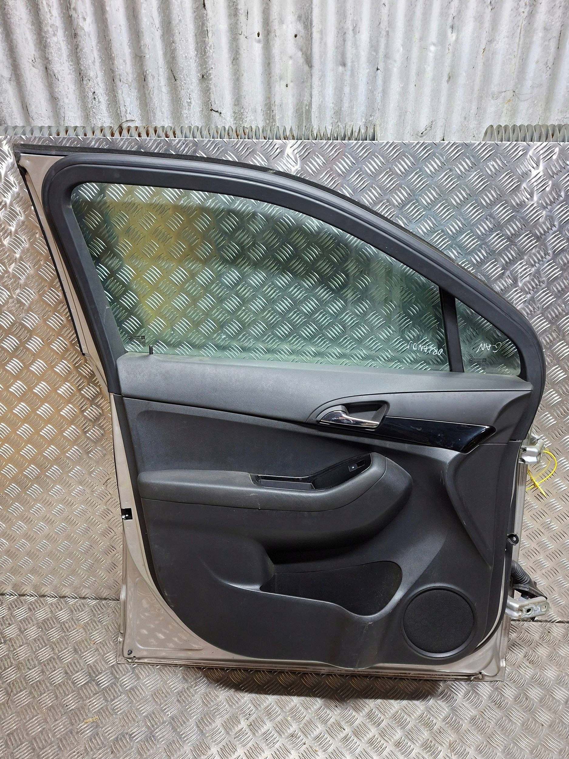 door left front CHEVROLET ORLANDO 10-18 complete