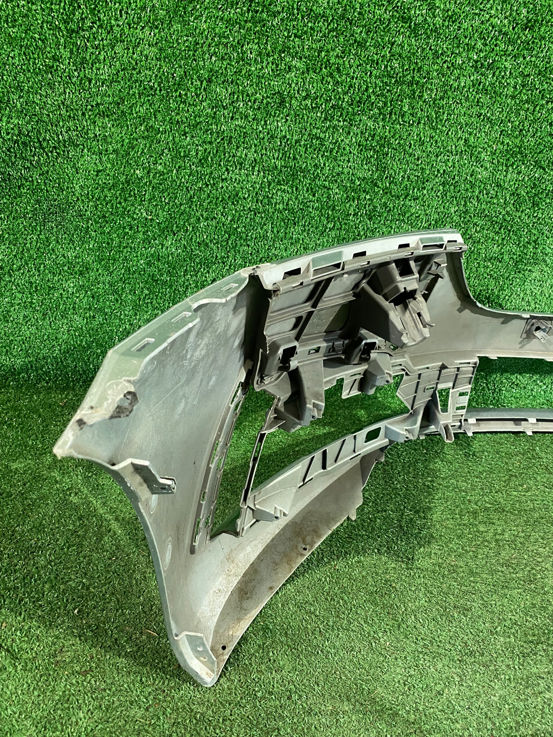 Frontstoßstange vorne SKODA OCTAVIA IV