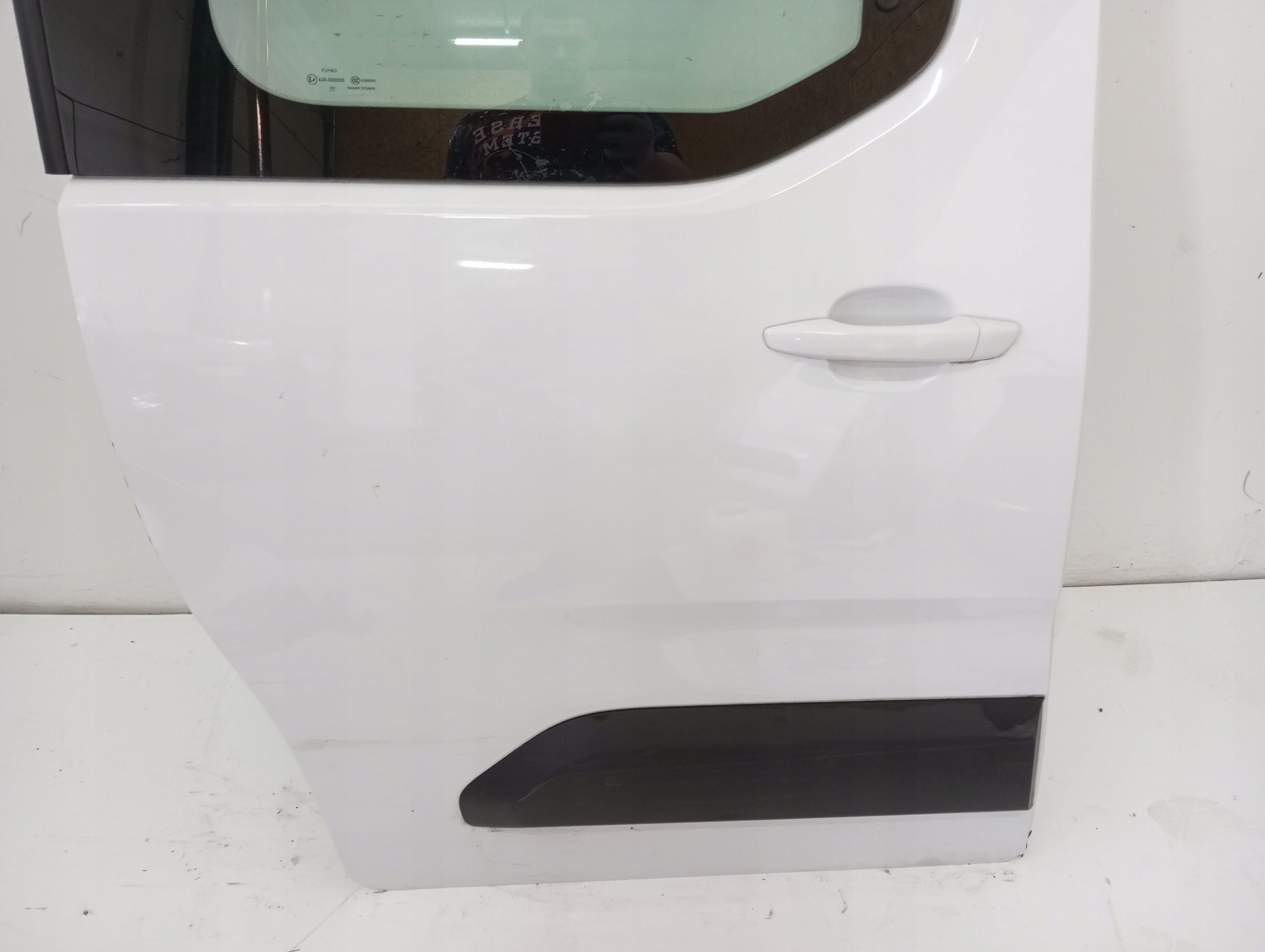 door right rear. CITROEN BERLINGO 23R