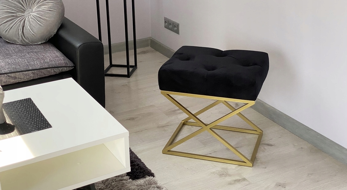 Ławka pufa tapicerowana metalowy loft czarny złoty Marka Meblano