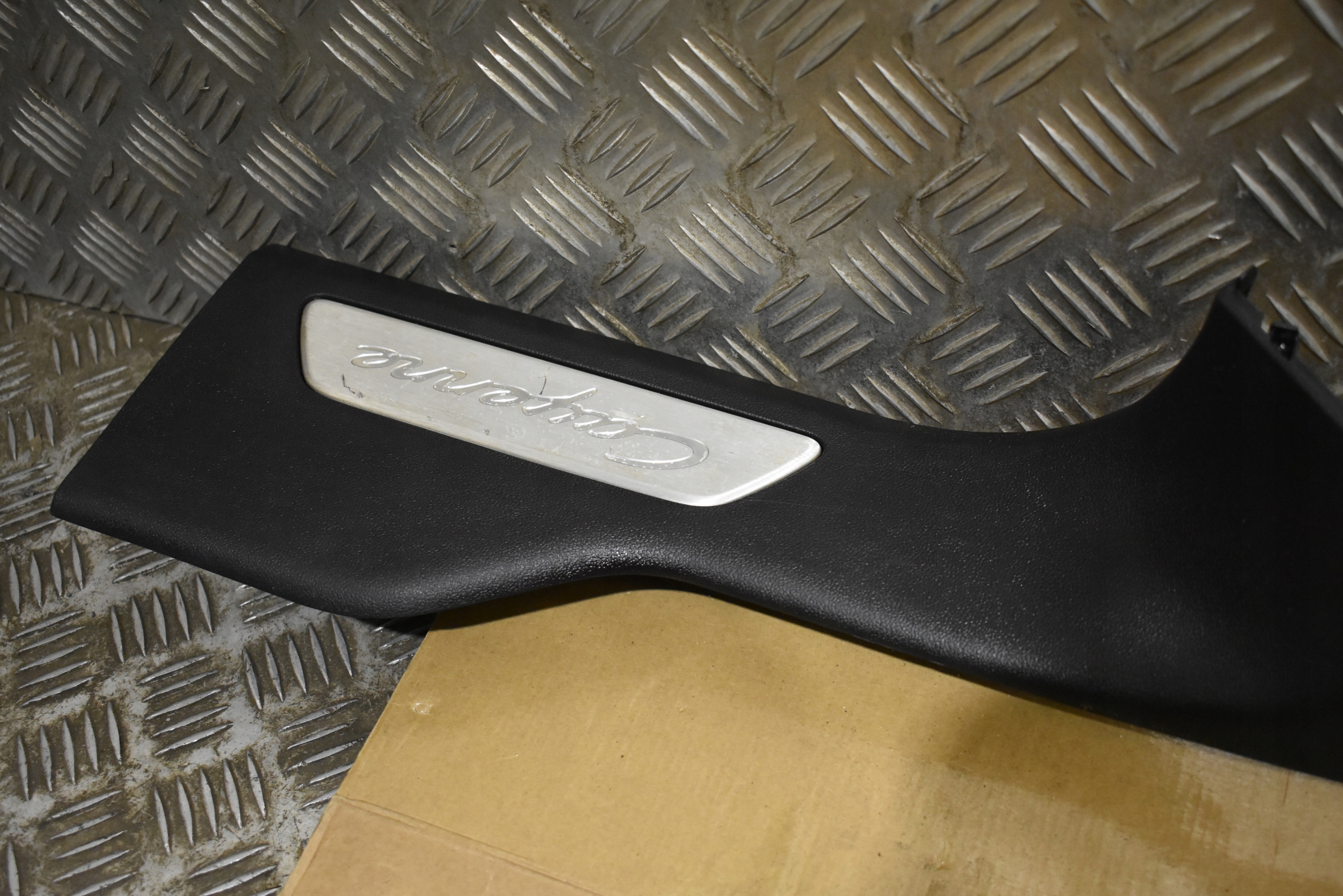 moulding cap threshold left PORSCHE CAYENNE 9Y 1