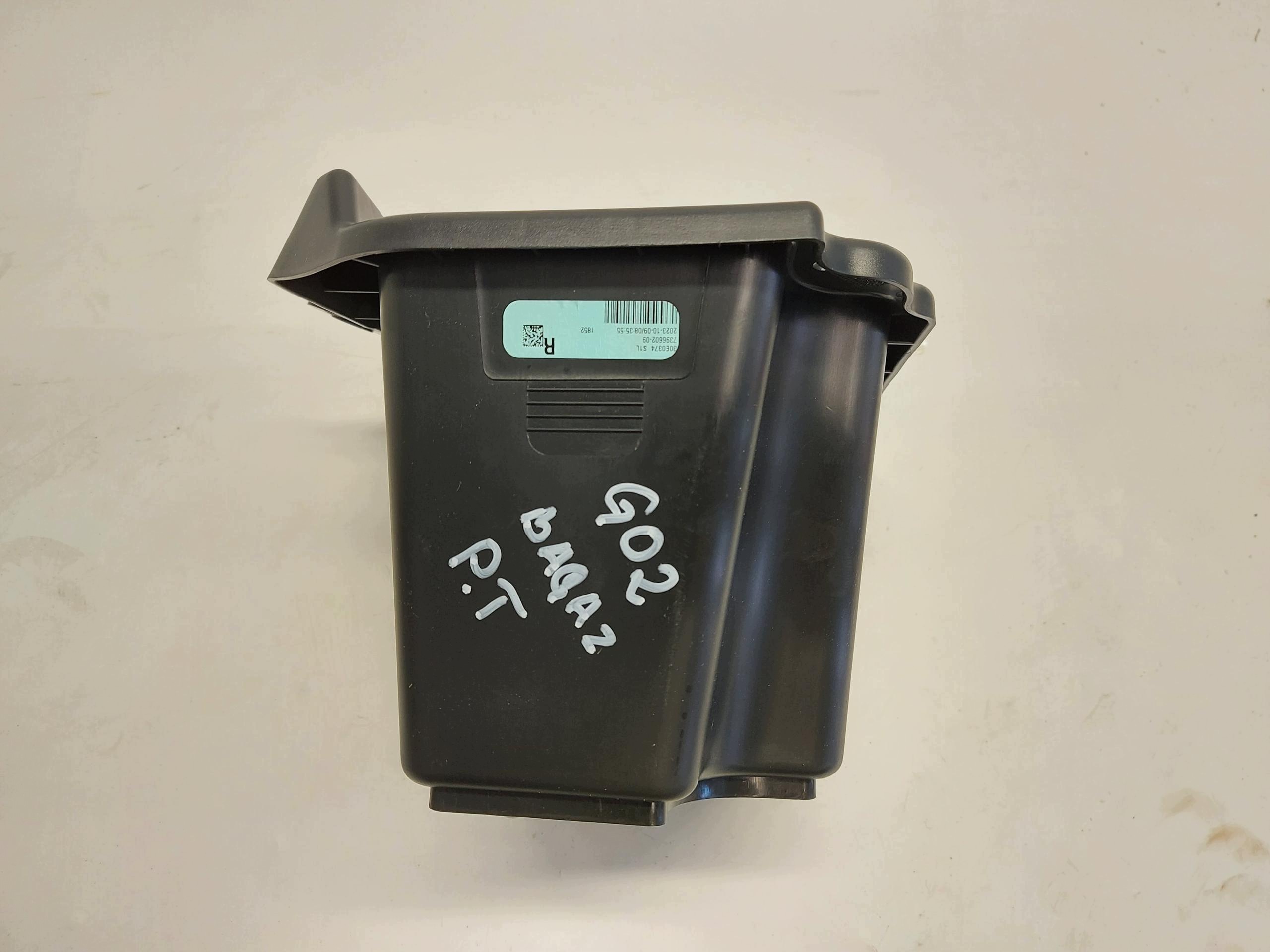 BMW G02 X4 M40i 2023 passenger compartment boot right rear part original 7396602