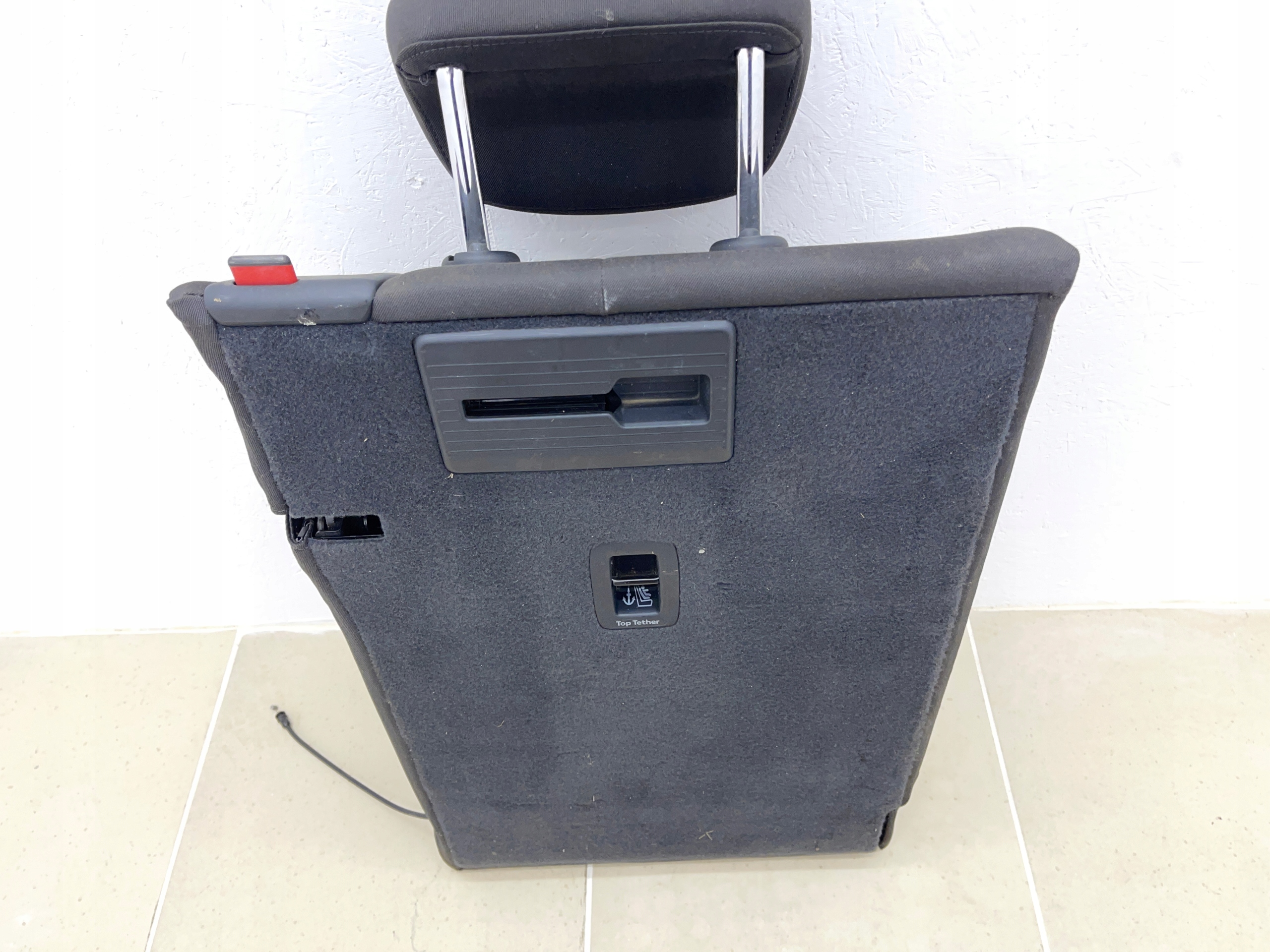 AUDI A4 B9 KOMBI arm rests OPARCIE KANAPY left side EUROPA