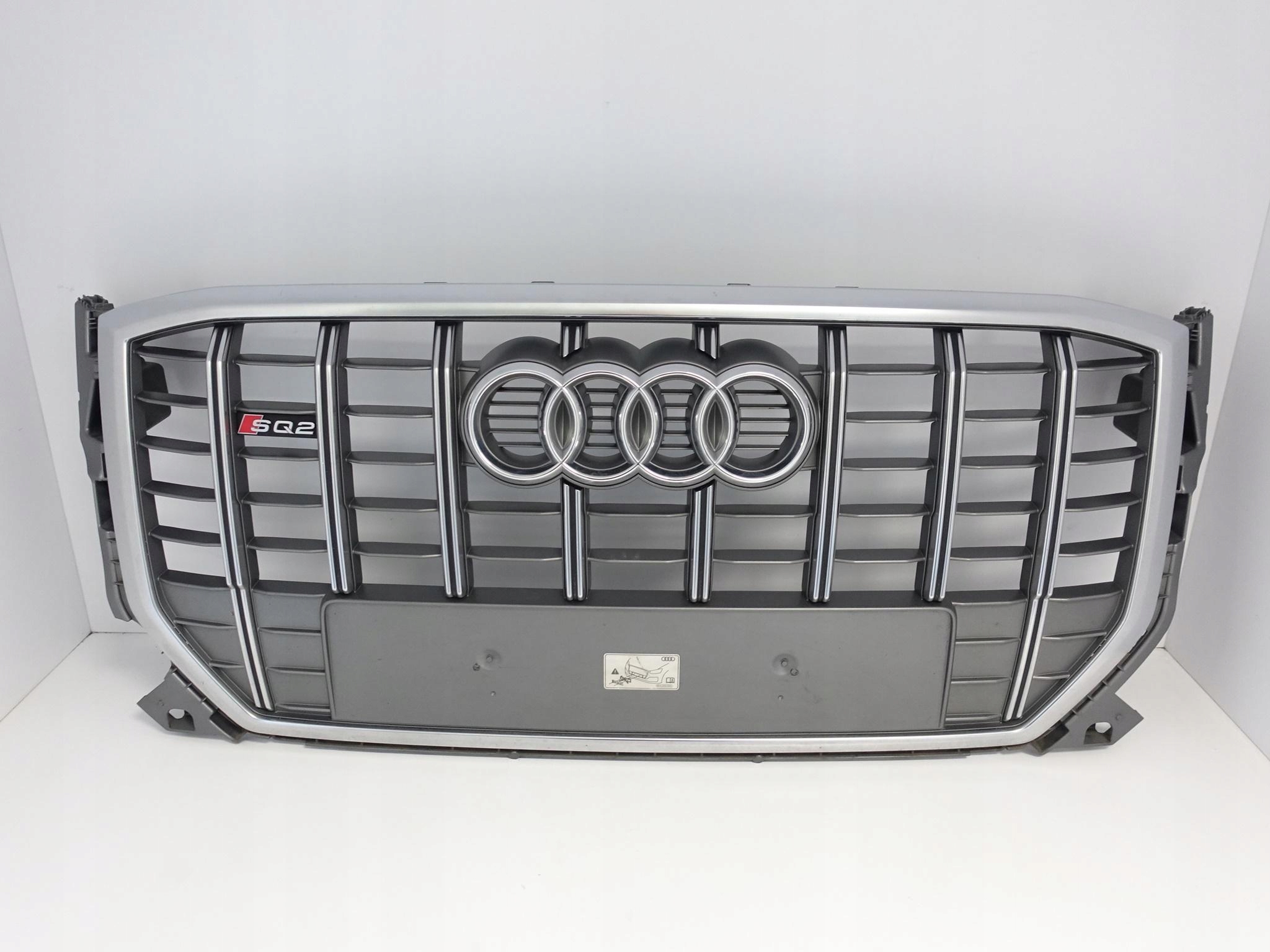 AUDI SQ2 81A 17-20 GRILL ATRAPA KRATKA W ZDERZAK