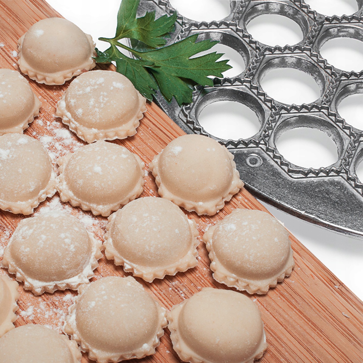 WYKRAWACZ FORMA MASZYNKA DO RAVIOLI USZEK PIEROGÓW PIELMIENI 37szt #22 Rodzaj ręczna