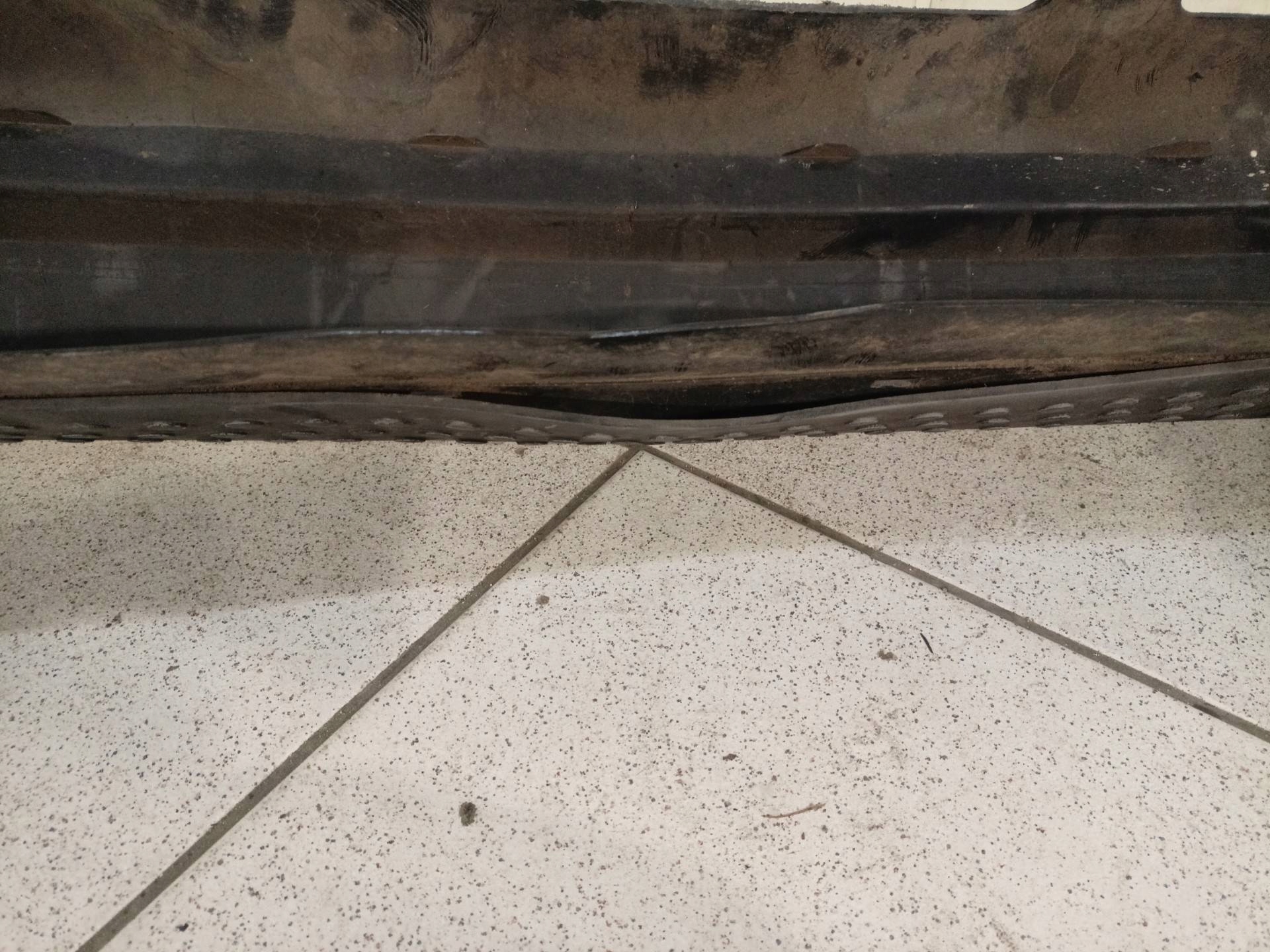 bumper rear Chrysler Town and Country 5 2009