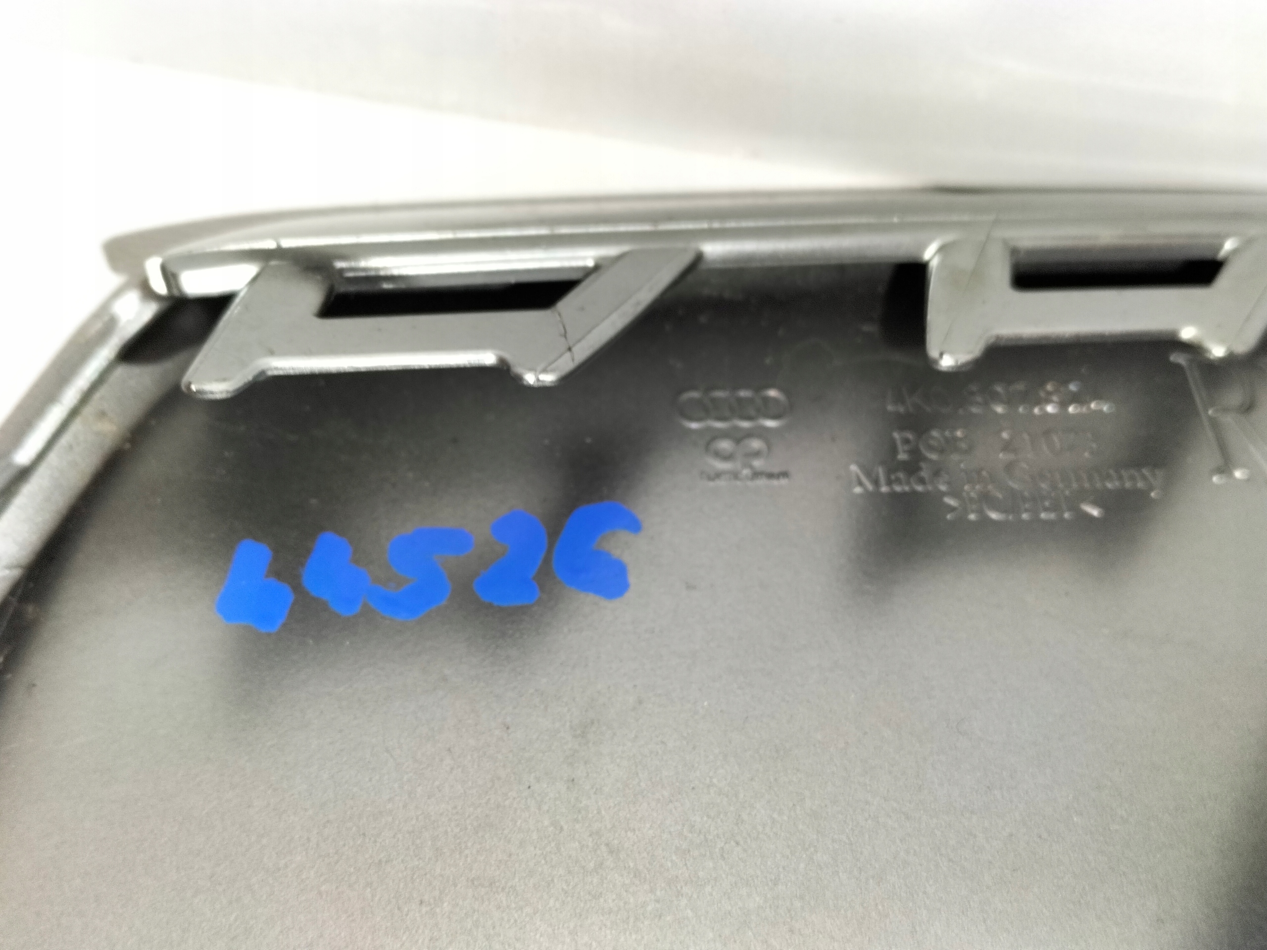 grille grid of a bumper front right AUDI A6 C8 18