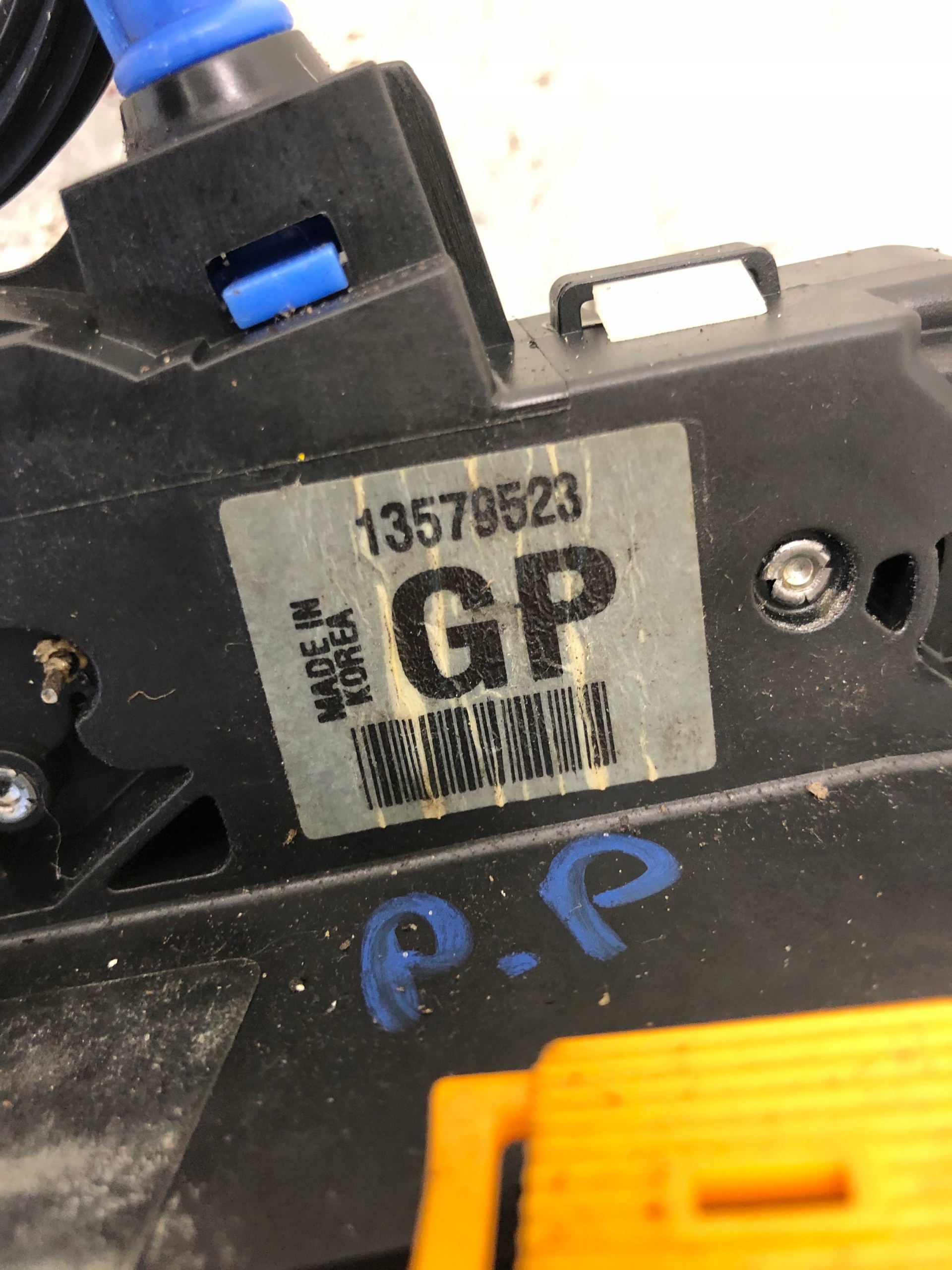 lock door right front OPEL MOKKA 13579523