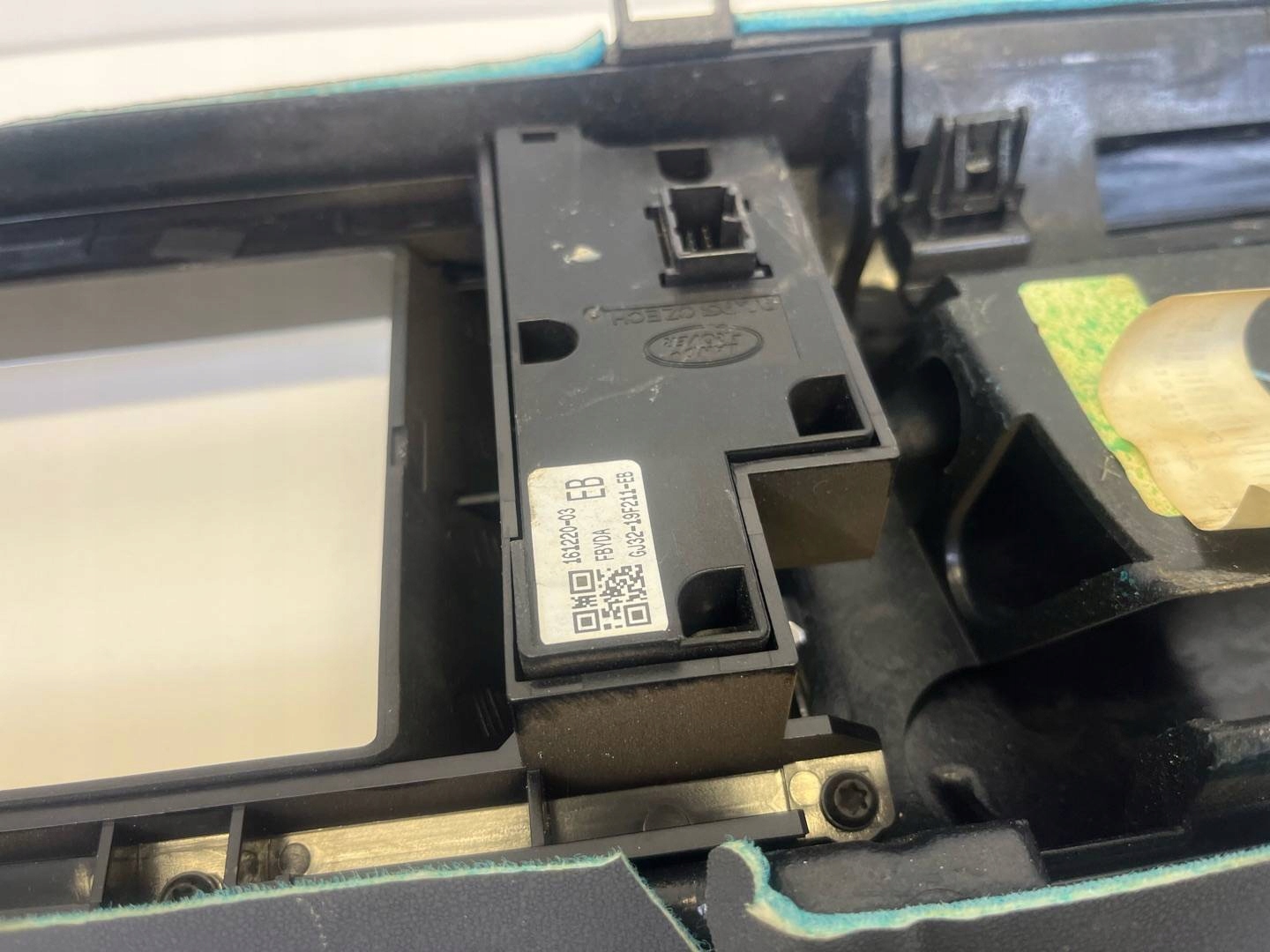 Panel controls Land Rover Discovery Sport 2017 GJ3219F211EB