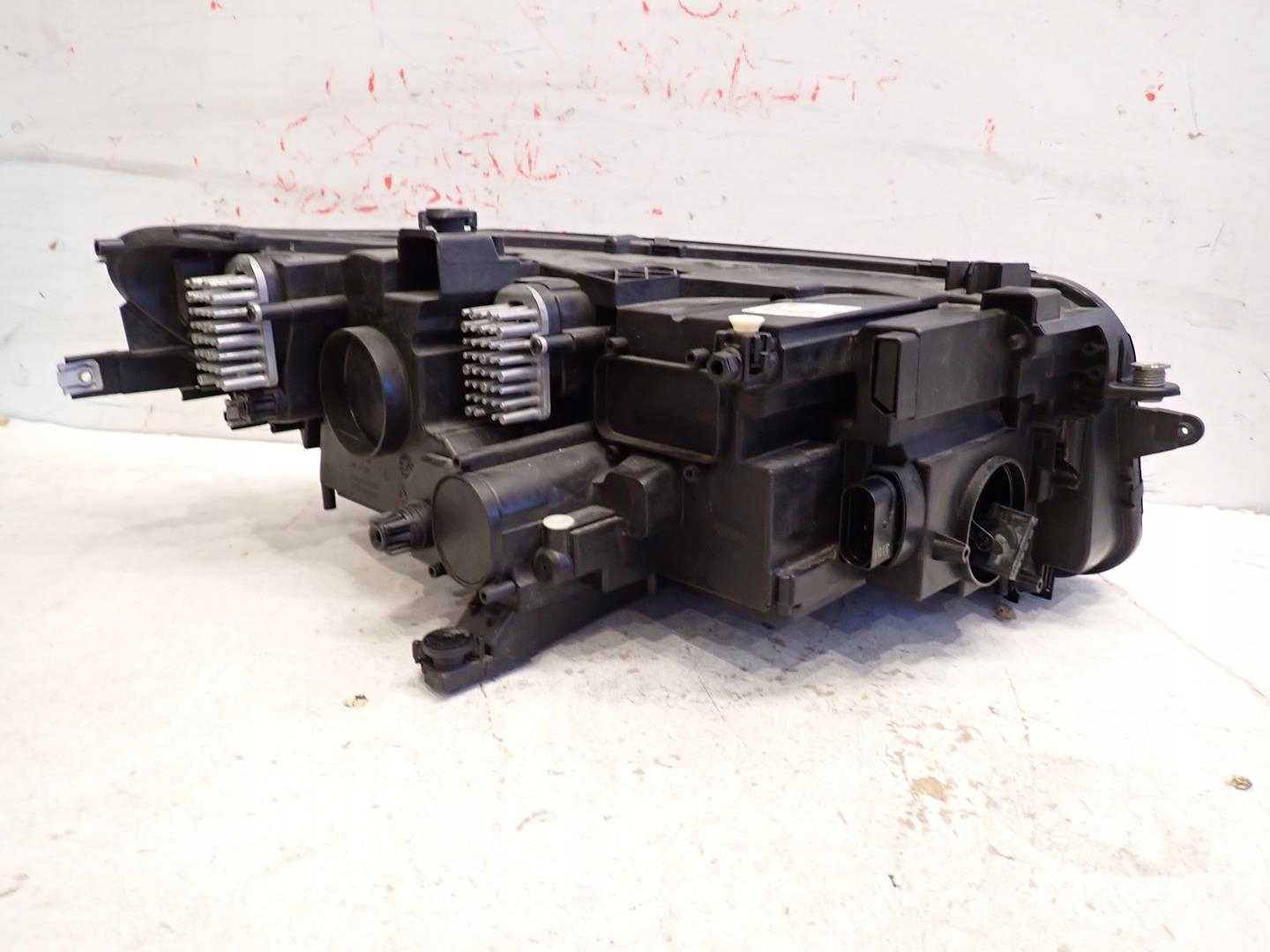 light front front left VW TIGUAN II LIFT 2020- FULL LED 5NB941081C