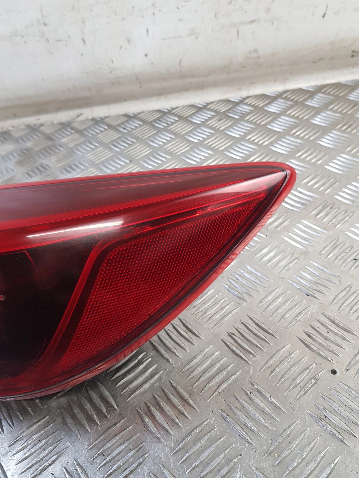 light right rear part 220-41981 MAZDA III BM 2013r