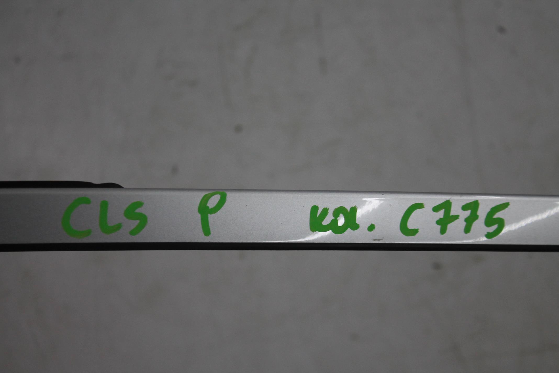 moulding bodywork right C775 MERCEDES CLS C219