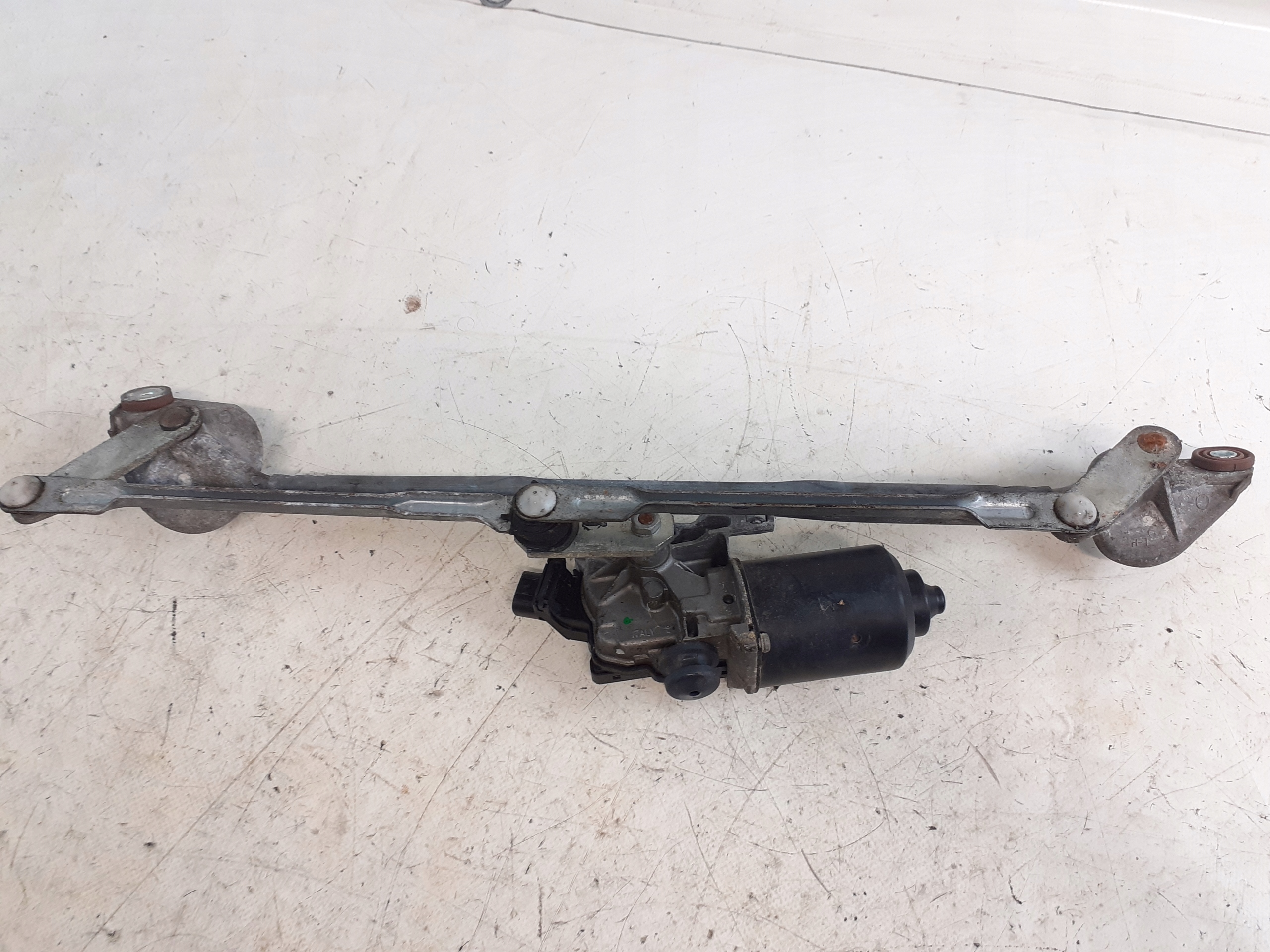 TOYOTA AVENSIS T25 Wischergestänge