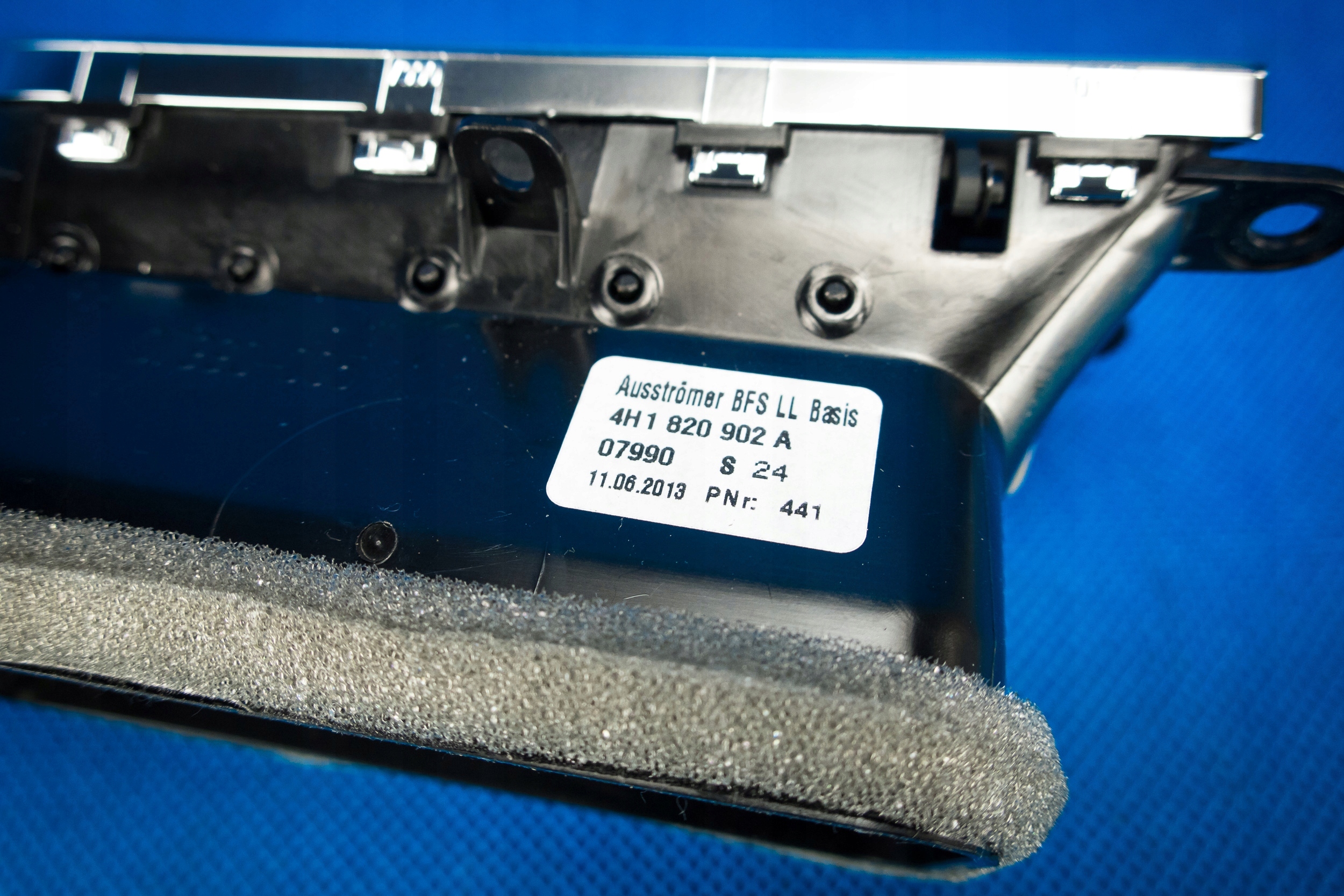 grid air conditioning devices air Audi A8 S8 4H 4H1820902A
