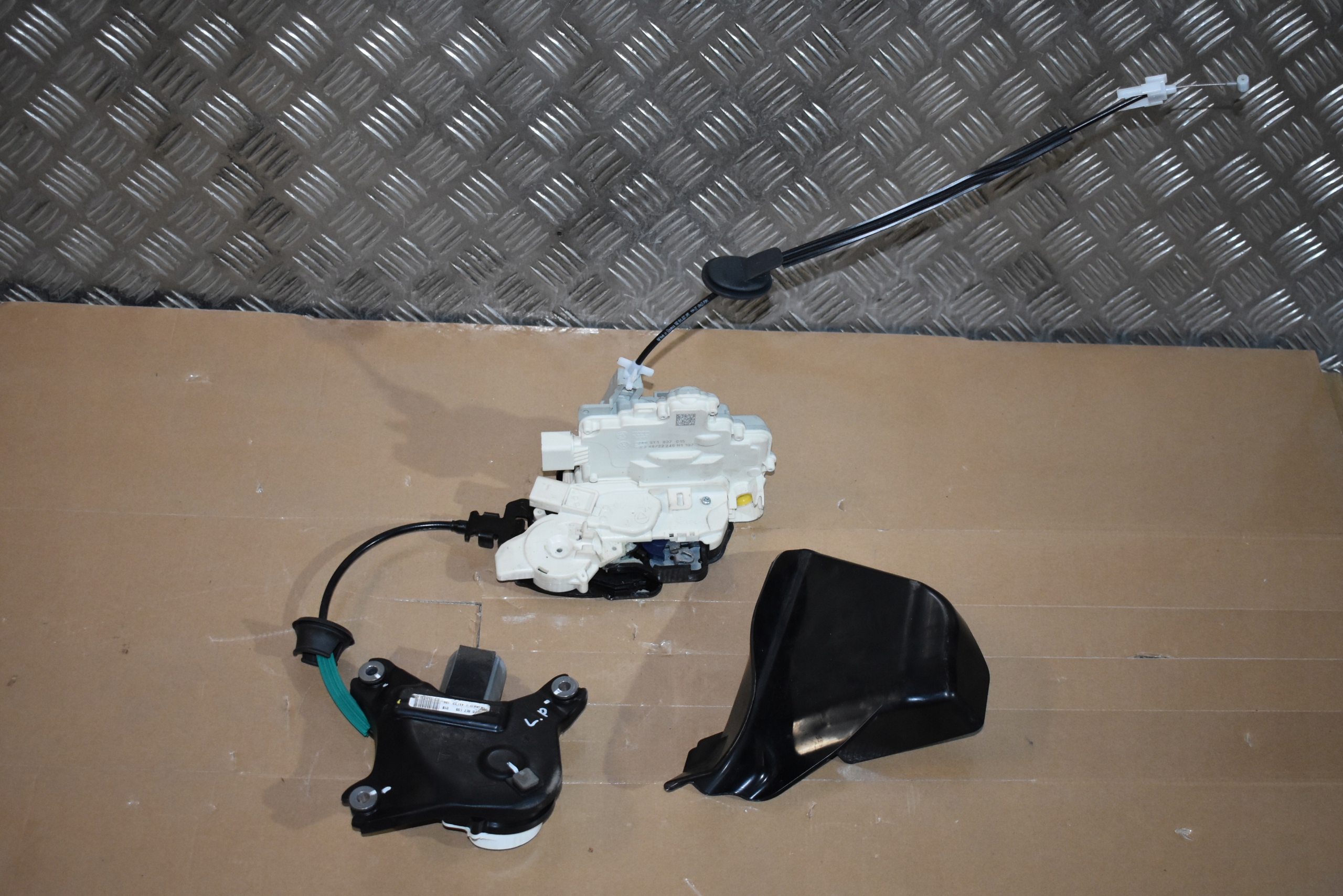 IDEALNY lock door + DOCIAG left front front PORSCHE CAYENNE 9Y 1
