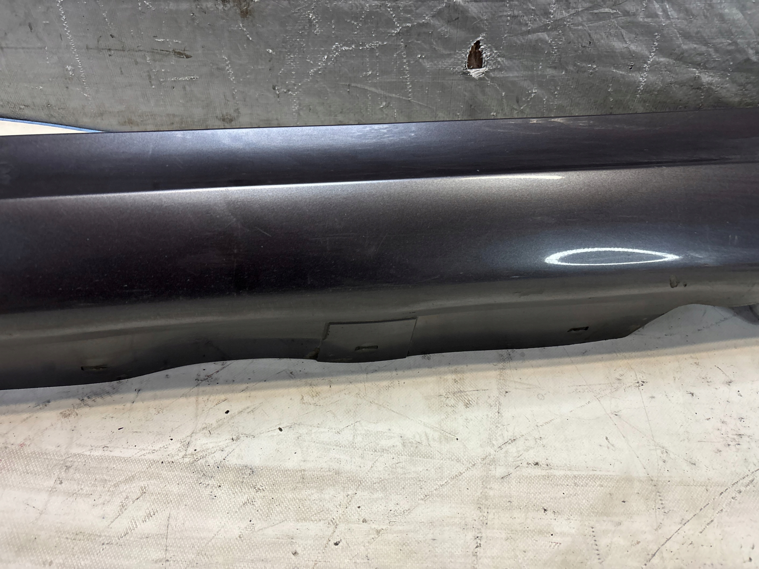 moulding threshold left BMW E90 7906507 k: A22