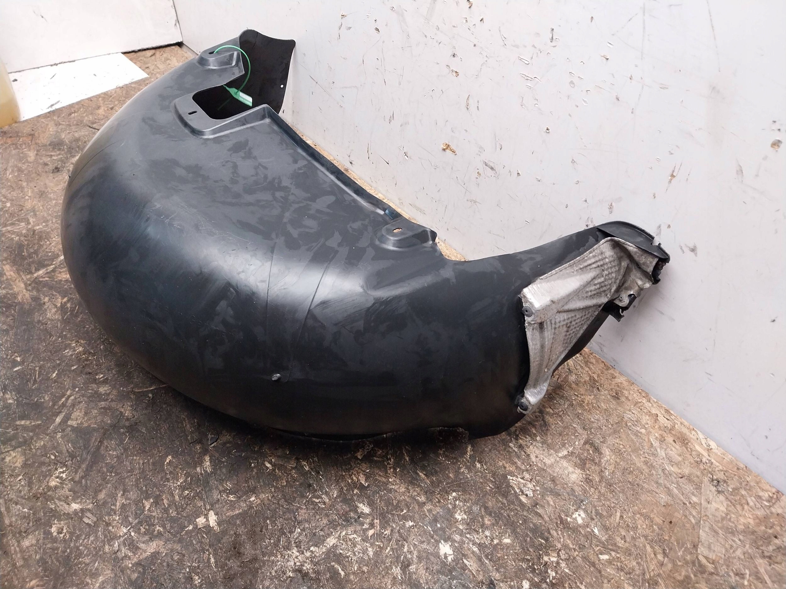mudguard left rear part 7L5810969 PORSCHE CAYENNE and