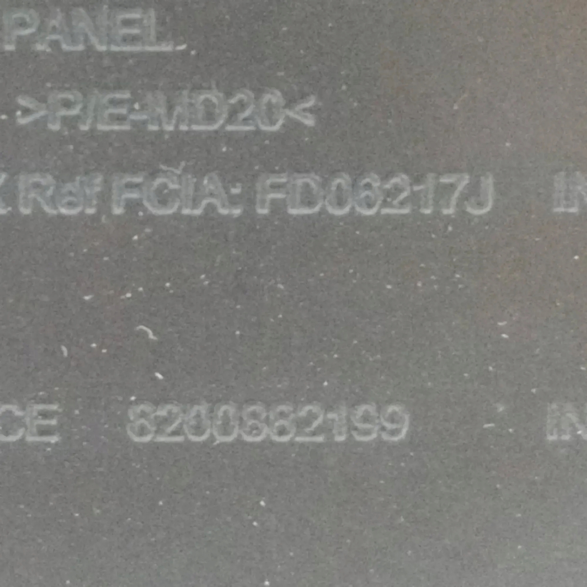 защита рамка счетчика renault oe 8200882199