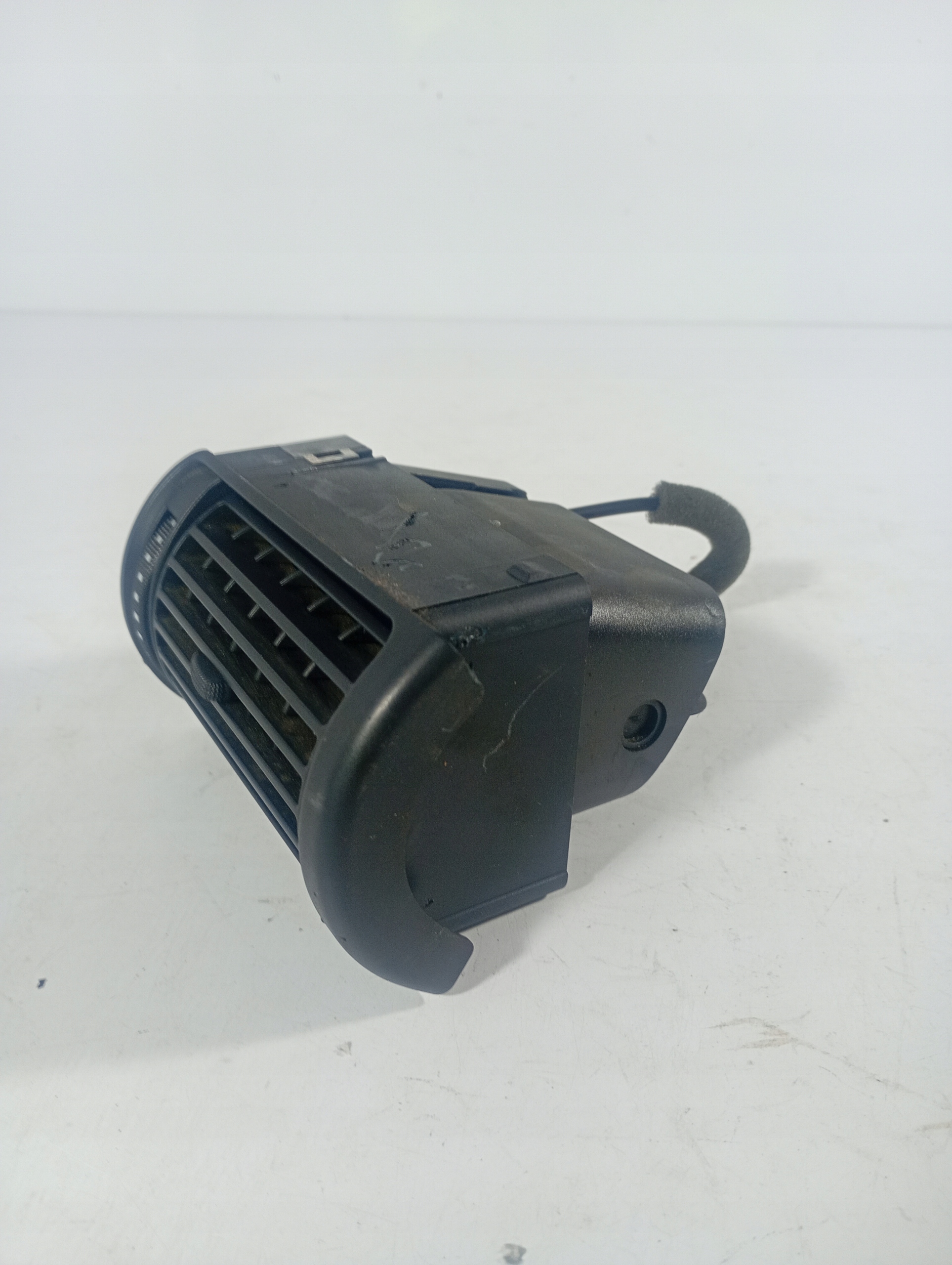 Audi A4 B5 99-01 grid air conditioning devices air left driver´s OE 8D1820902
