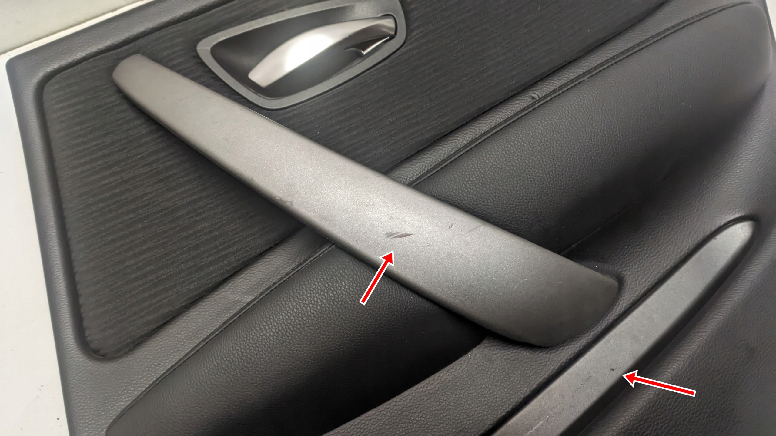 BMW E87 2.0D 11R side door right rear part