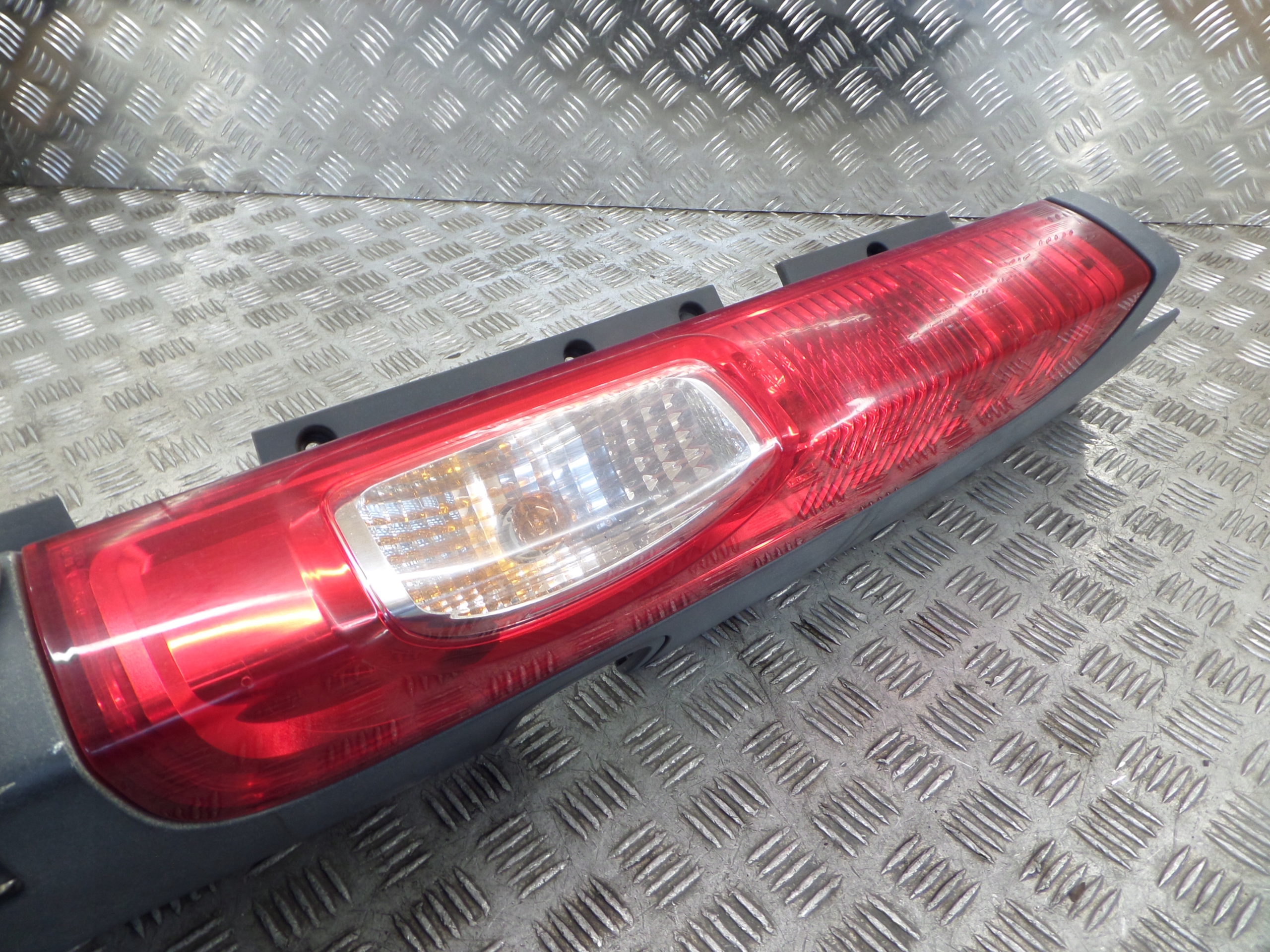 light rear right RENAULT TRAFIC II LIFT 06-14