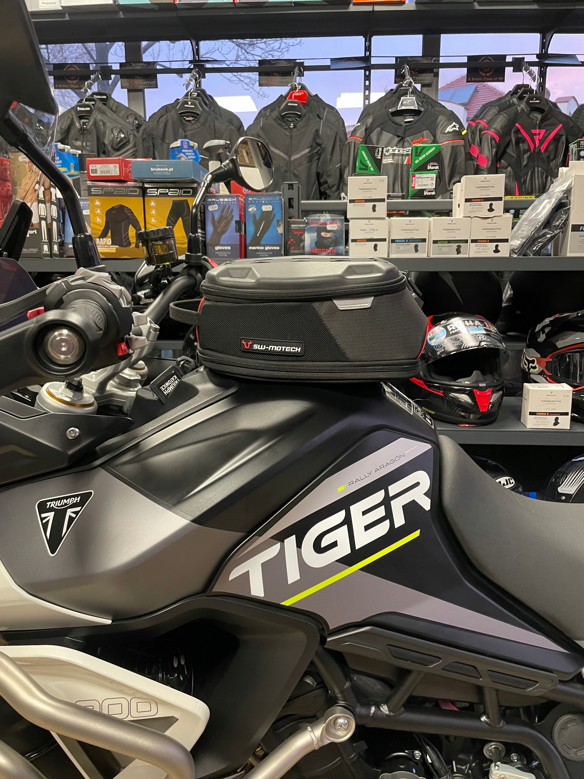 TANK BAG TRIUMPH TIGER 900 SW-MOTECH PRO DAYPACK 5-8L 19-24' Producent SW-Motech