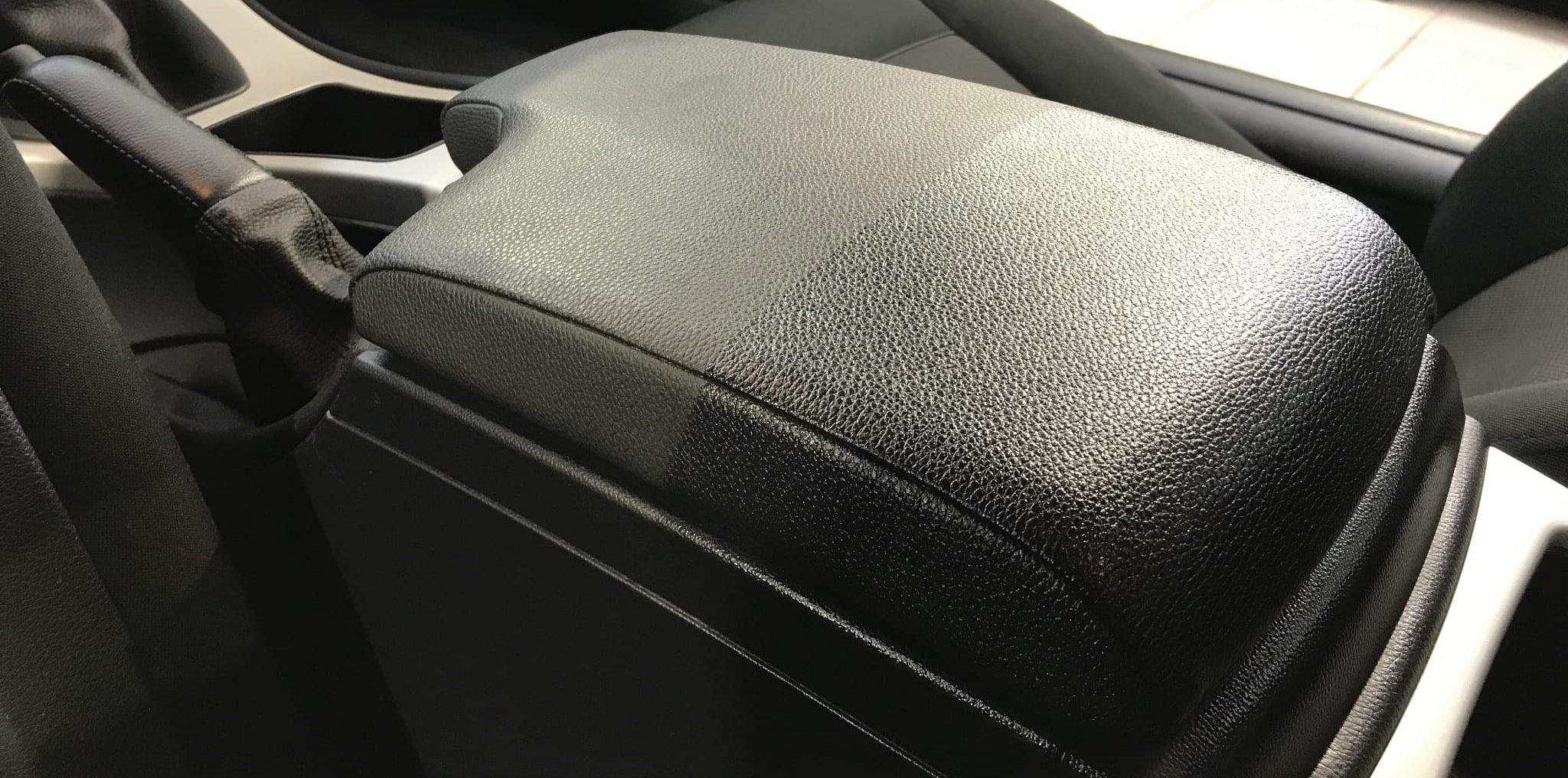 SWAG INTERIOR DRESSING DO PLASTIKÓW WNĘTRZA SAMOCHODOU KOKPITU OCHRONA 0,5L Pojemność opakowania 500 ml