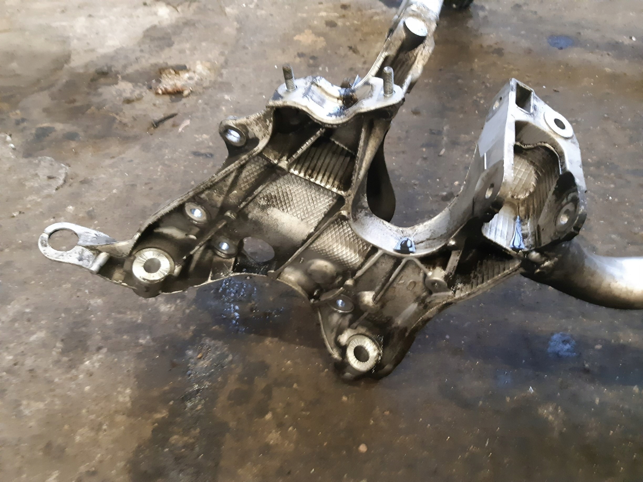 AUDI Q5 8R subframe axle beam axle beam front 8R0399315G