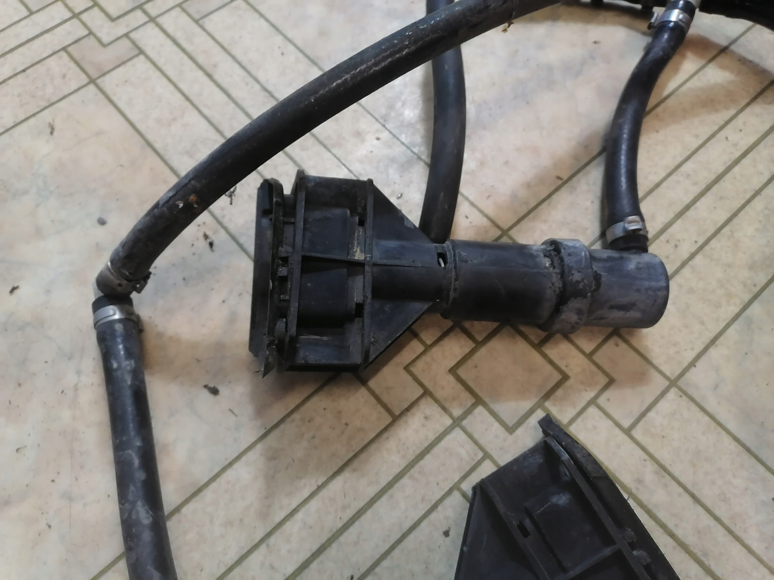 dysze hadice xenon nárazníku předek audi A6 C5