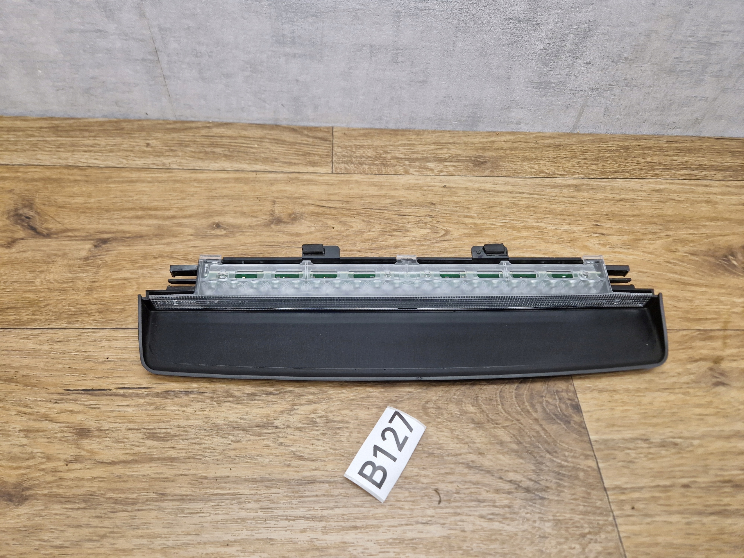 BMW F10 TRZECIE light STOP rear. 7230799