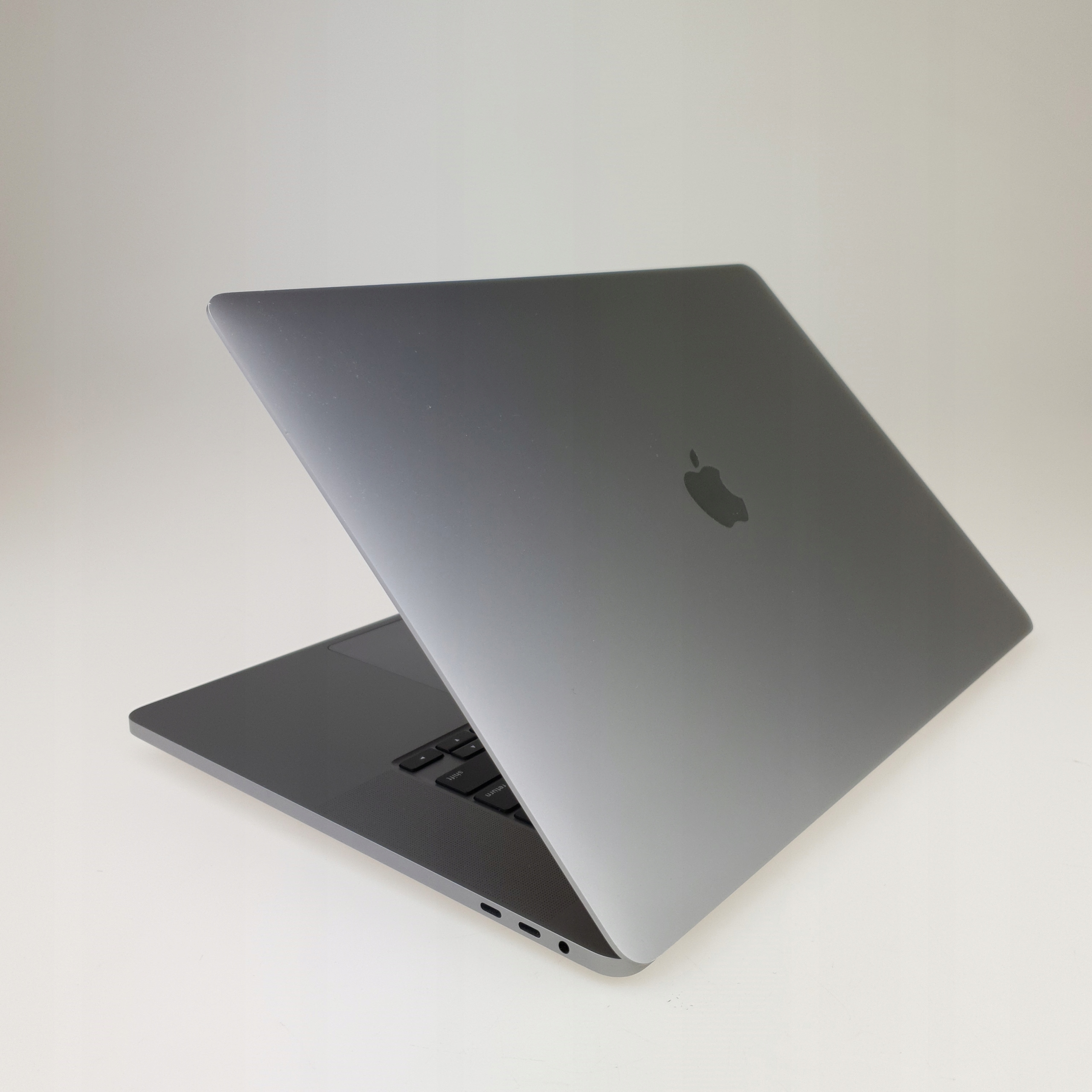 Apple MacBook Pro 16 A2141 | i9-9880H 8 Rdzeni | 32GB 1TB SSD