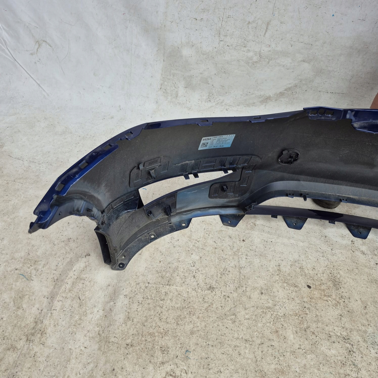 TESLA MODEL Y 20- bumper front front without DZIUR