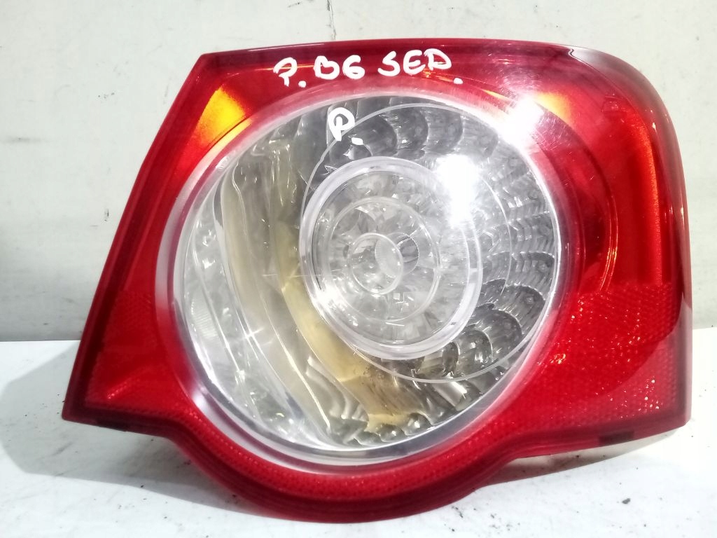 VW Passat B6 sedan light right rear part rear