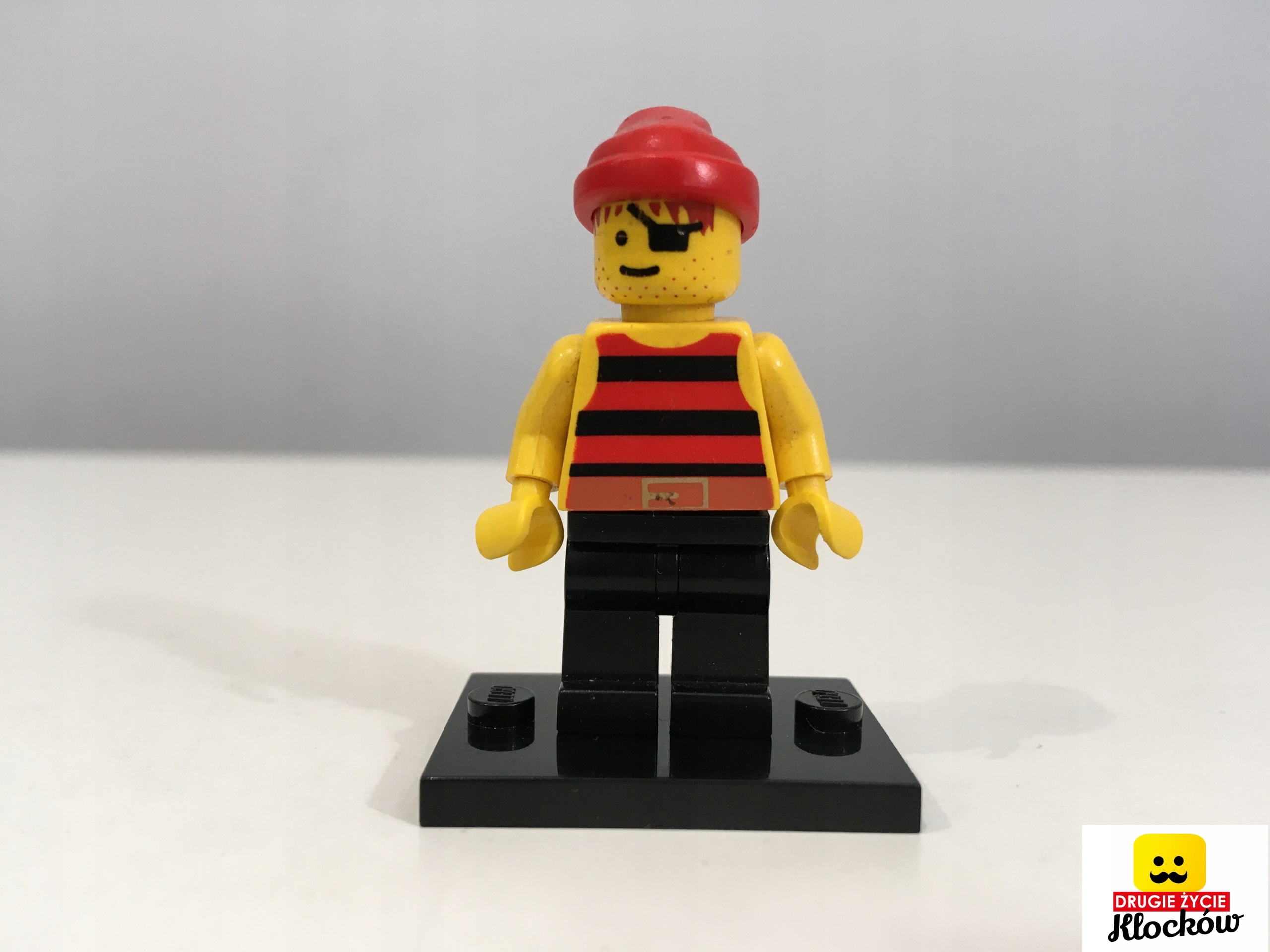 LEGO FIGURKA PIRAT PIRATES PIRACI PI031
