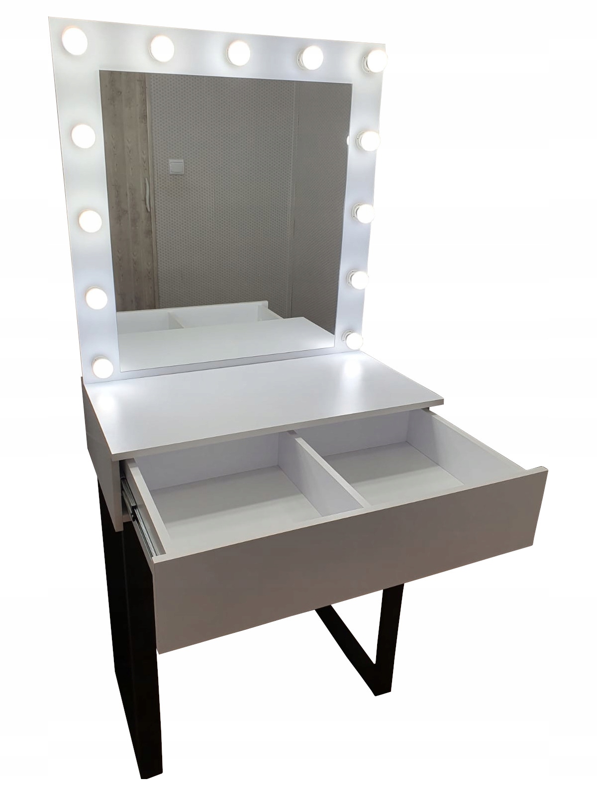 Toaletka pro vizáž make-upu make up 80