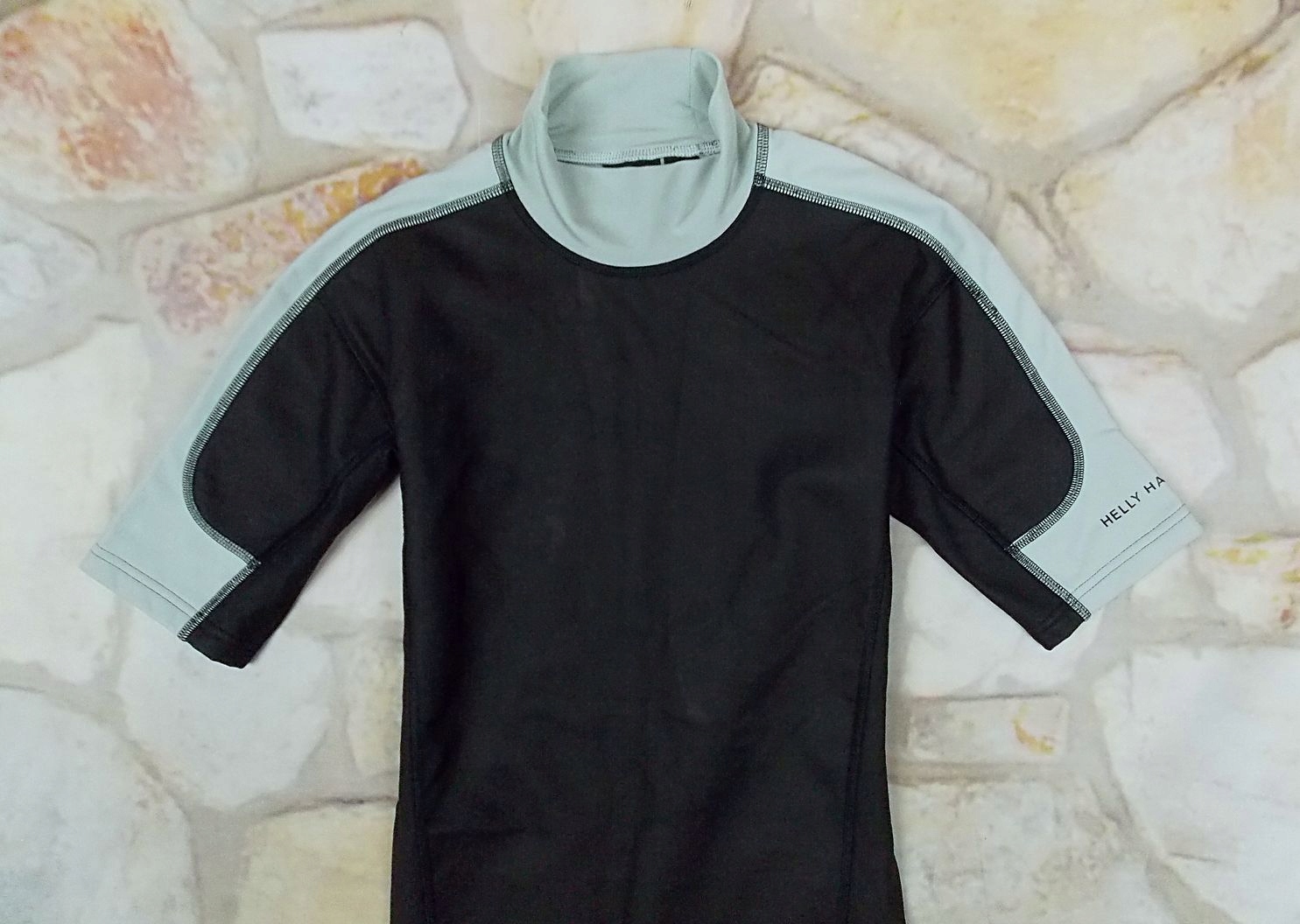 KOSZULKA TERMOAKTYWNA HELLY HANSEN PIANKA S Kod producenta ---