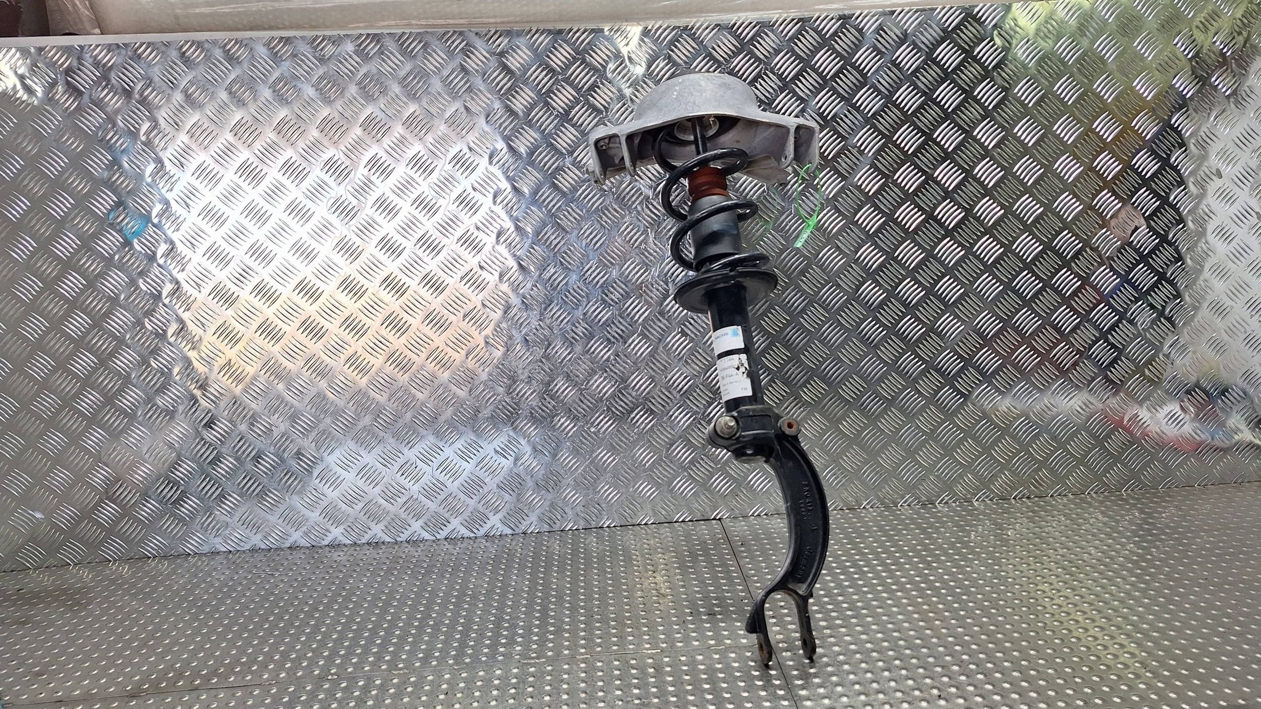 shock absorber left front 8R0031BD AUDI Q5 8R 3.0 TDI