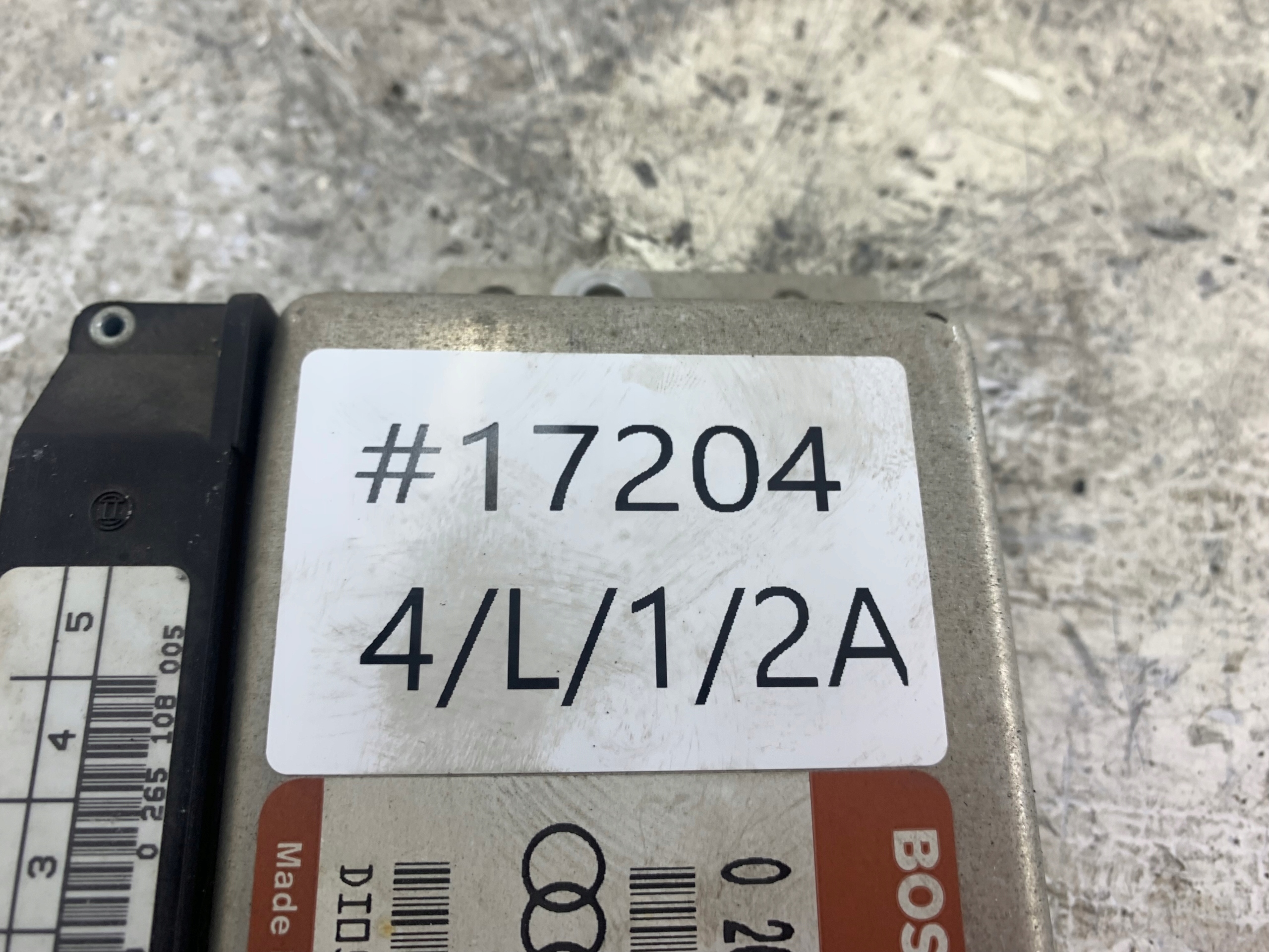 AUDI A4 B5 unité de commande électronique uce ABS 4D0907379D