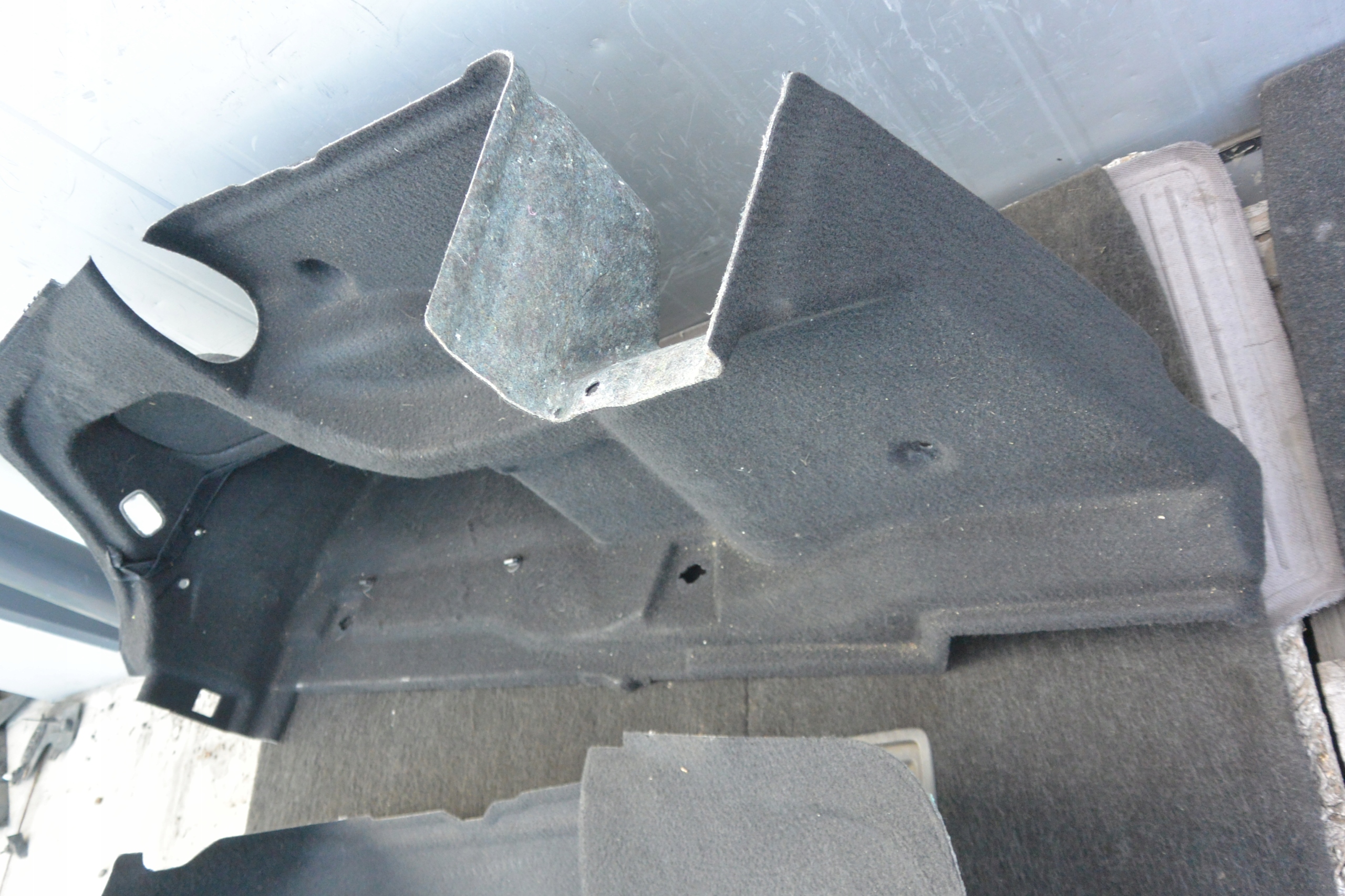 boot upholstery MERCEDES W212 sedan KOMPLET