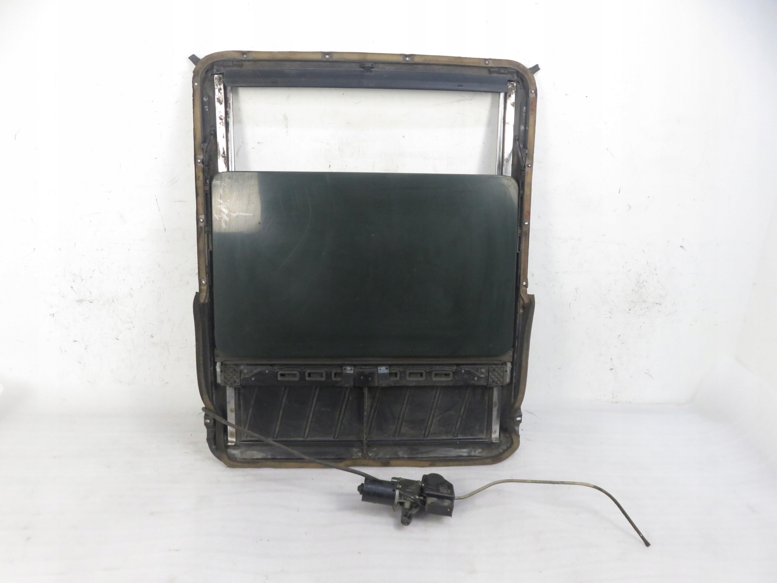 Люк MERCEDES W124 седан