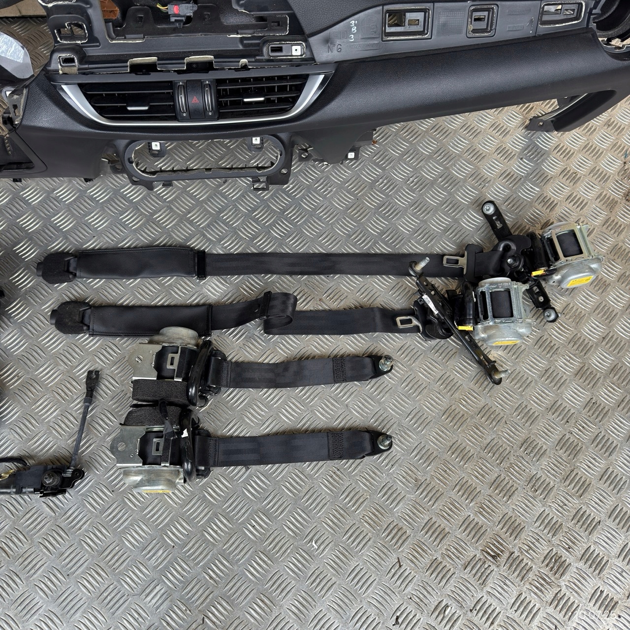 dashboard complete airbag console tension belts cockpit ALFA ROMEO STELVIO 2018 year