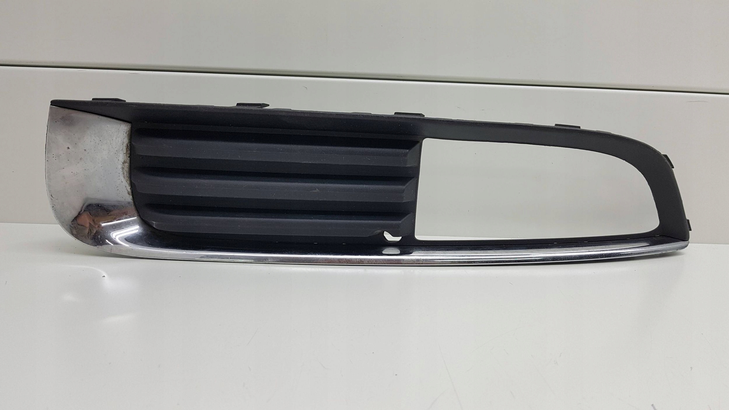 OPEL INSIGNIA A 2008 - grid left bumper front 903200023