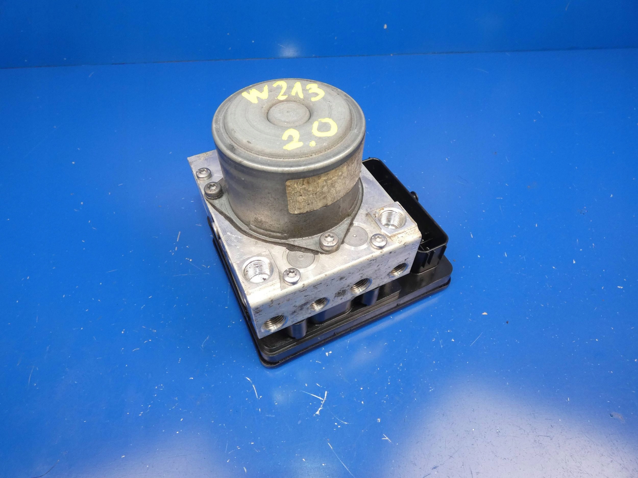 MERCEDES E KLASA W213 pump ABS control unit
