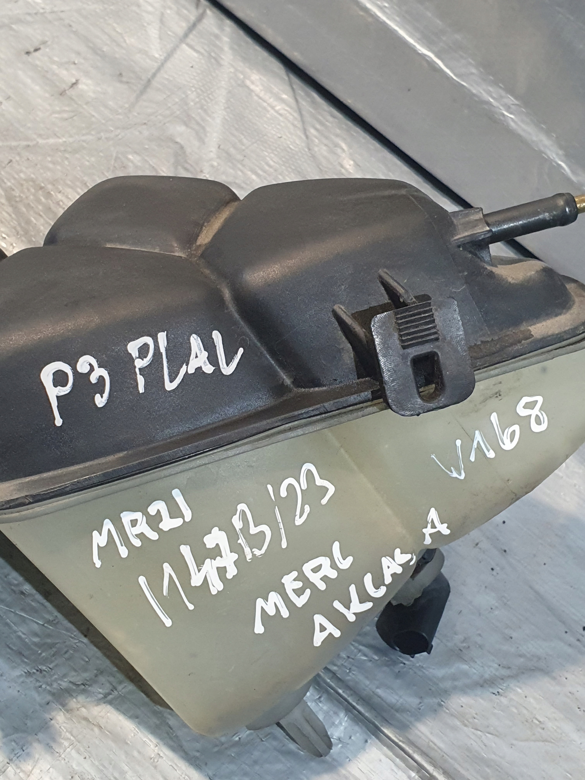 Scheibenwaschbehälter MERCEDES W168 97-04r.